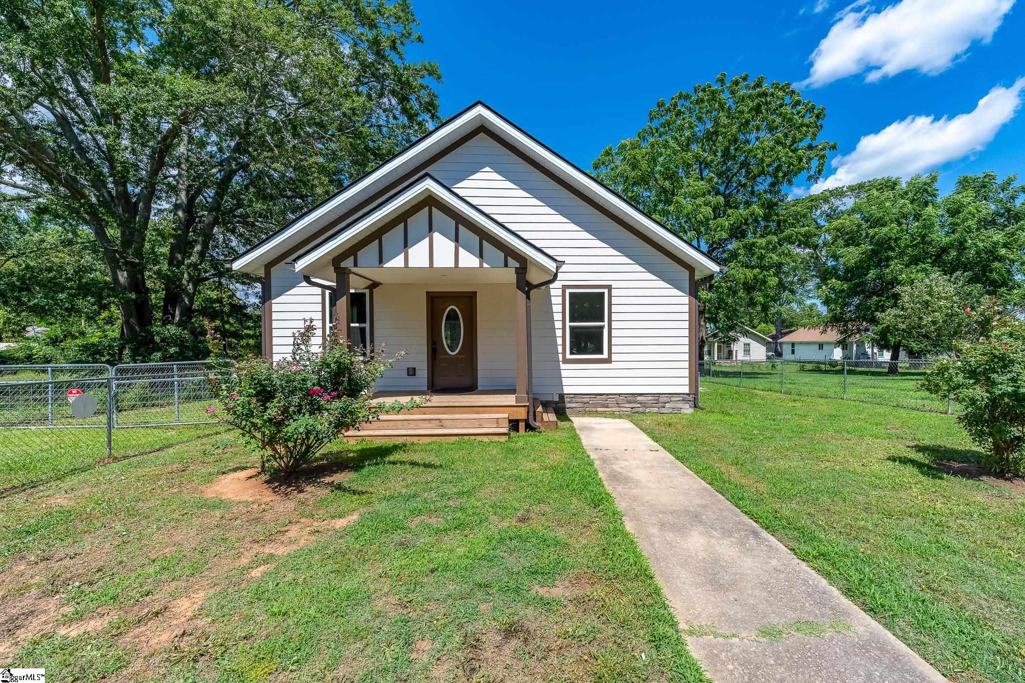 81 Palmetto Street Clinton, SC 29325