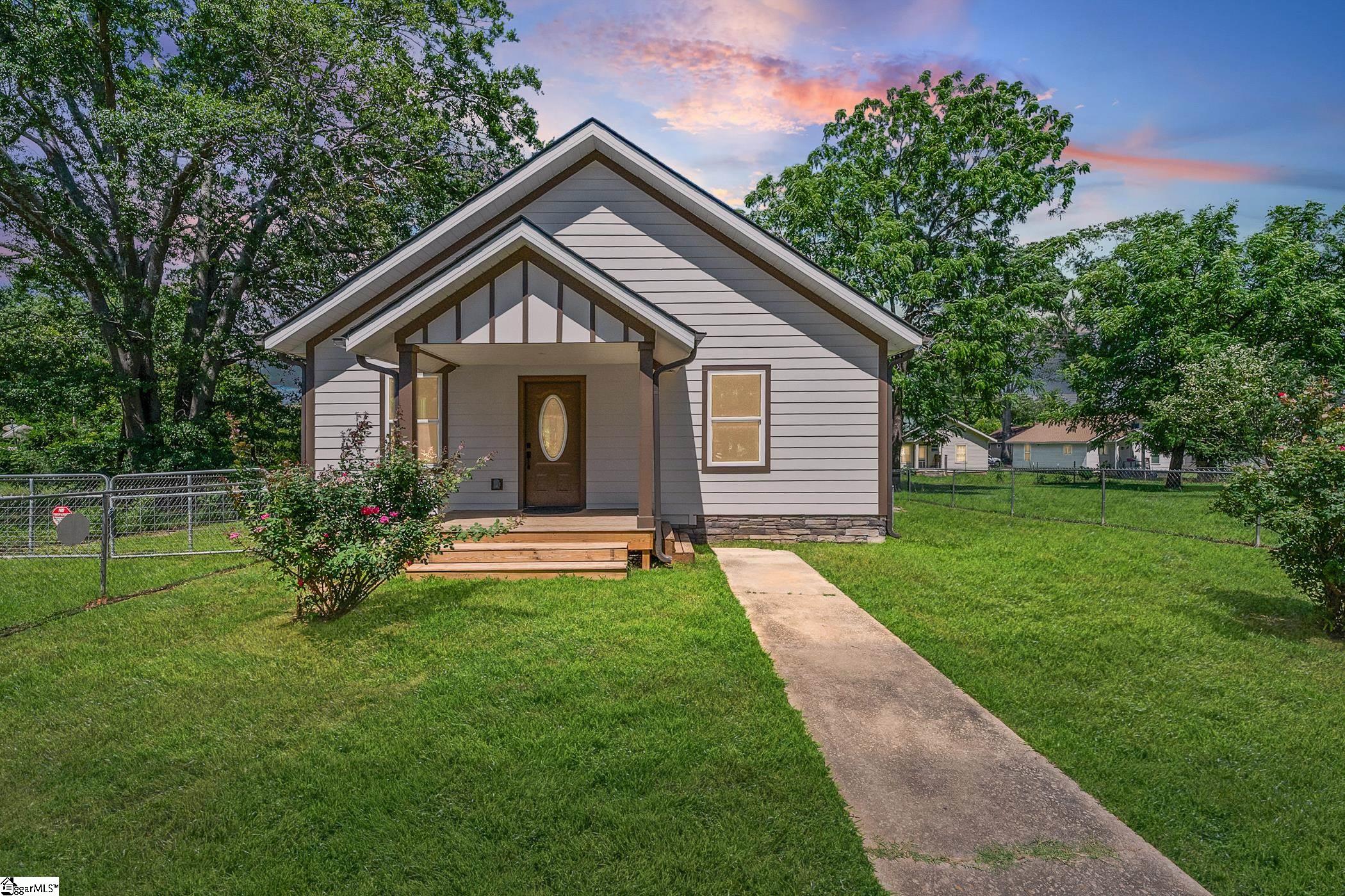 81 Palmetto Street Clinton, SC 29325