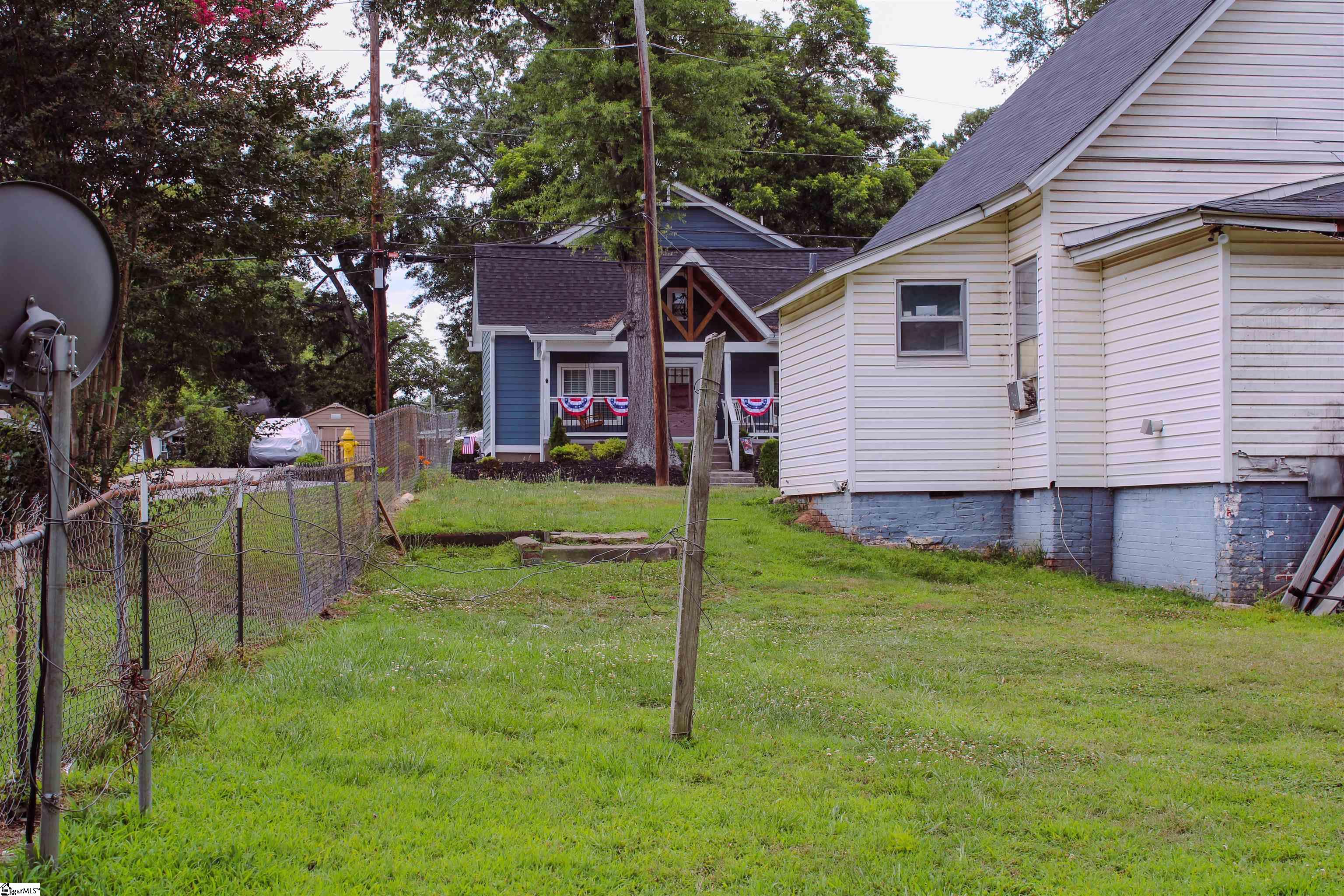 517 Trade Street Greer, SC 29651