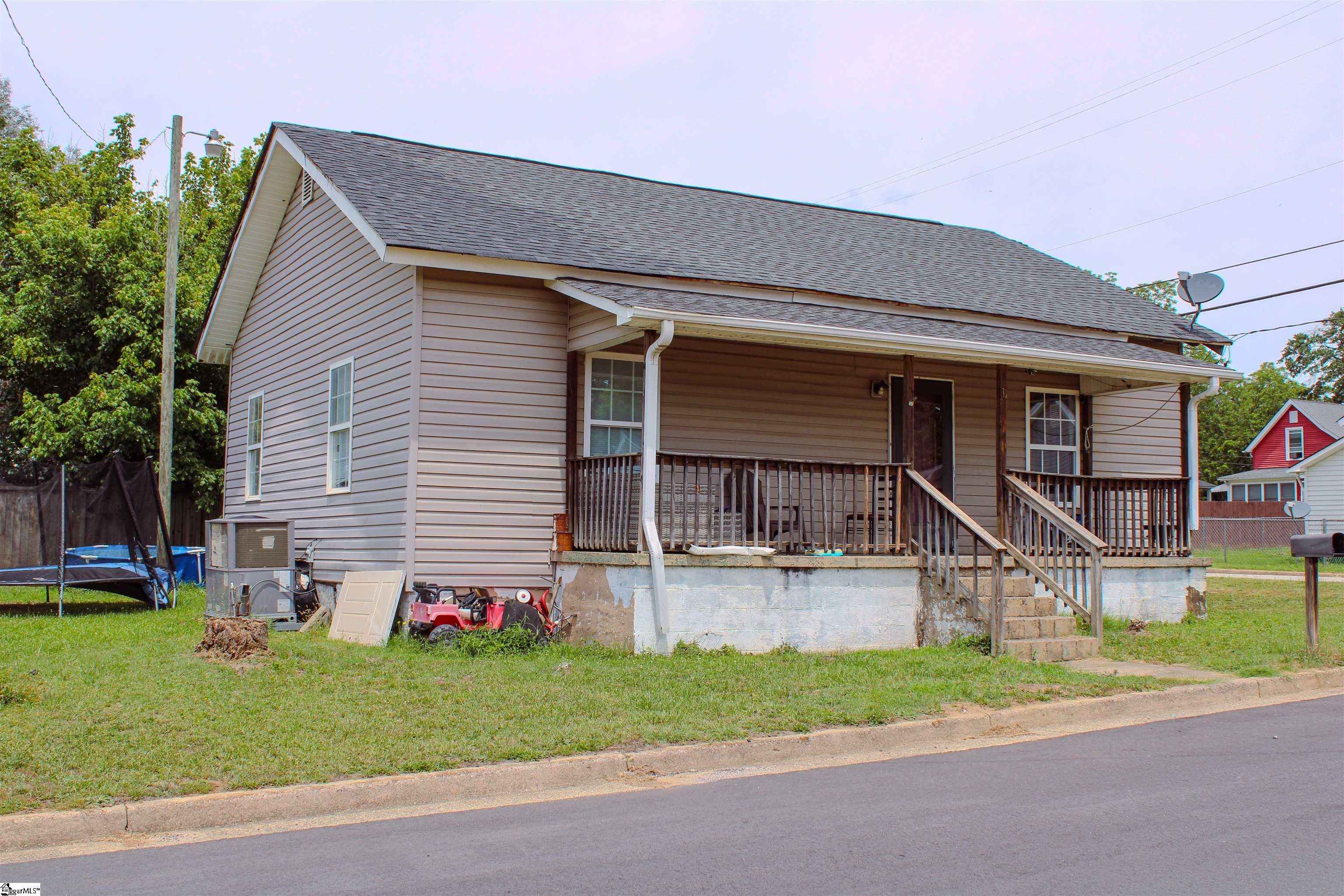 11 5th Street Greer, SC 29651