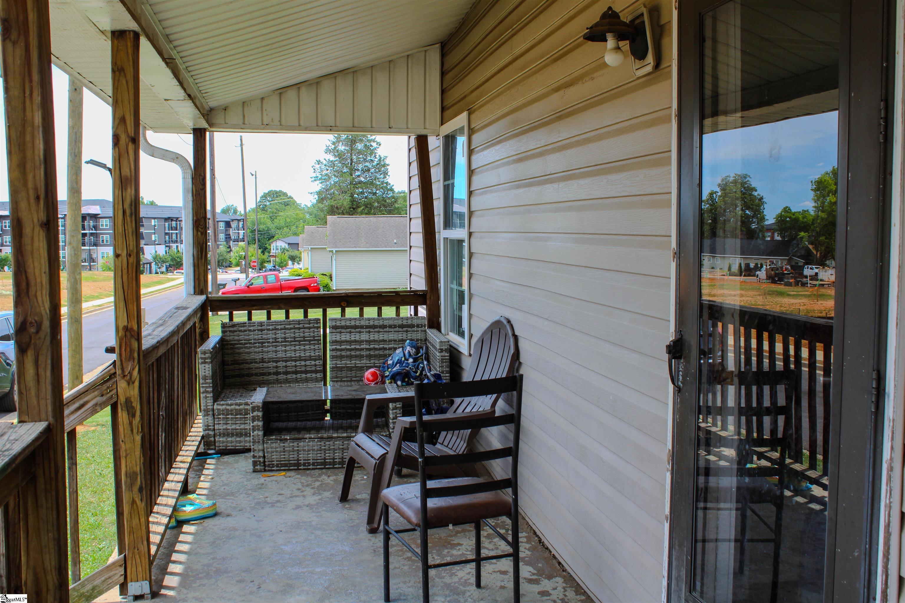 11 5th Street Greer, SC 29651