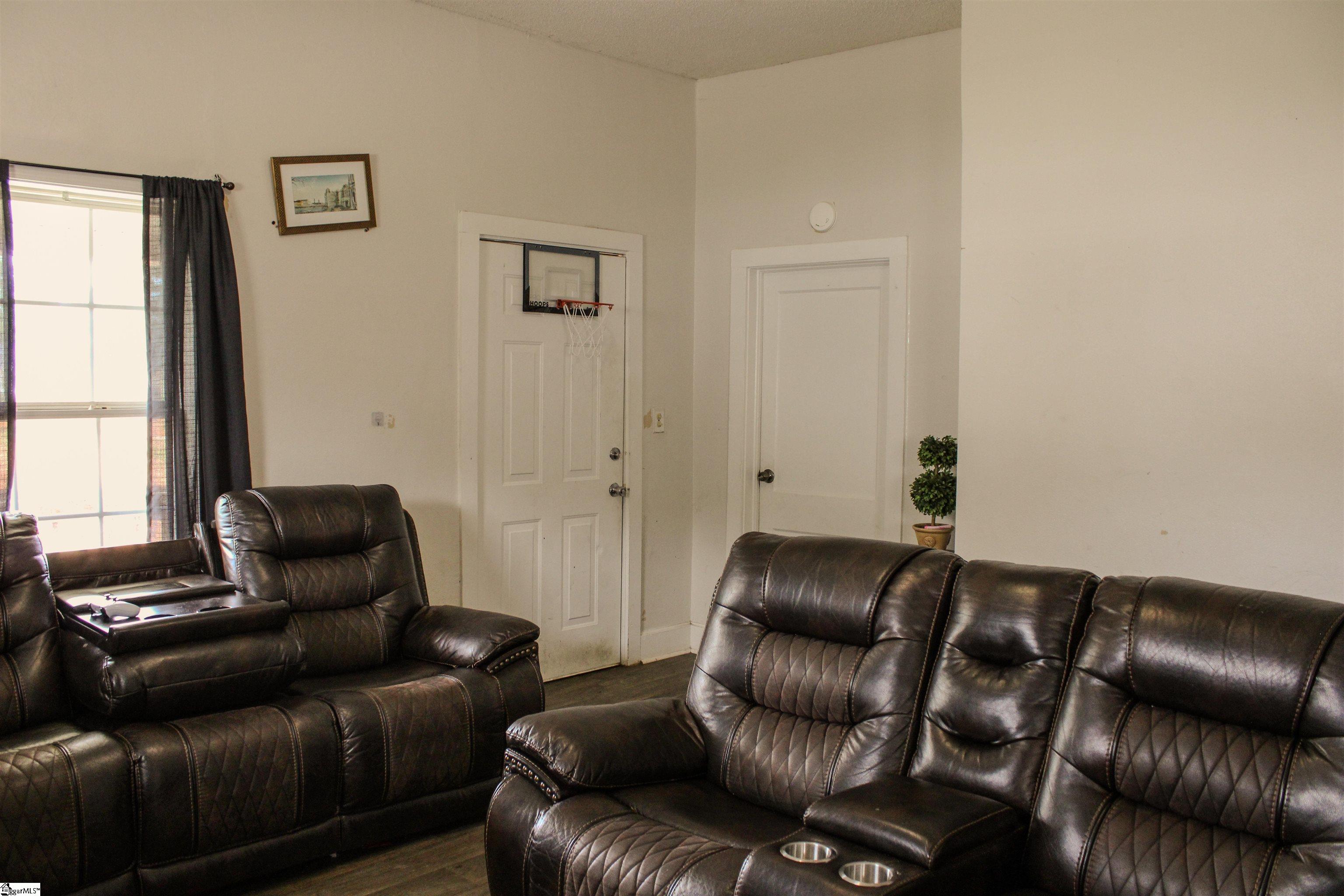 11 5th Street Greer, SC 29651