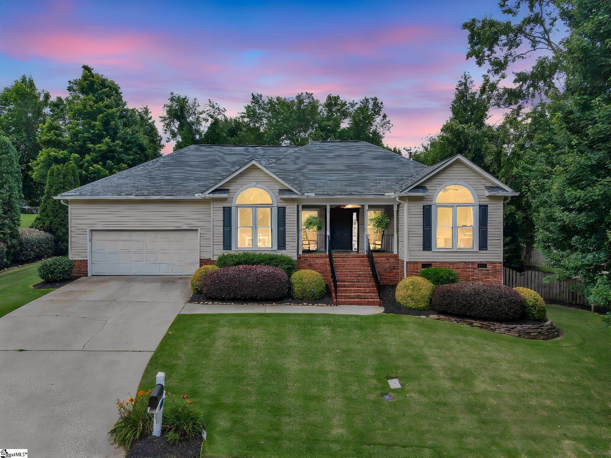 407 Two Gait Lane Simpsonville, SC 29680