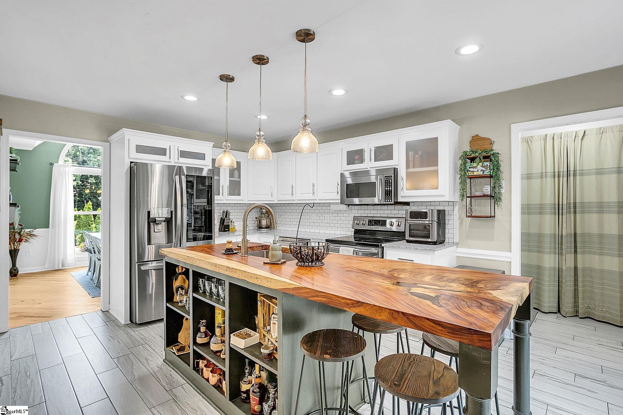 407 Two Gait Lane Simpsonville, SC 29680