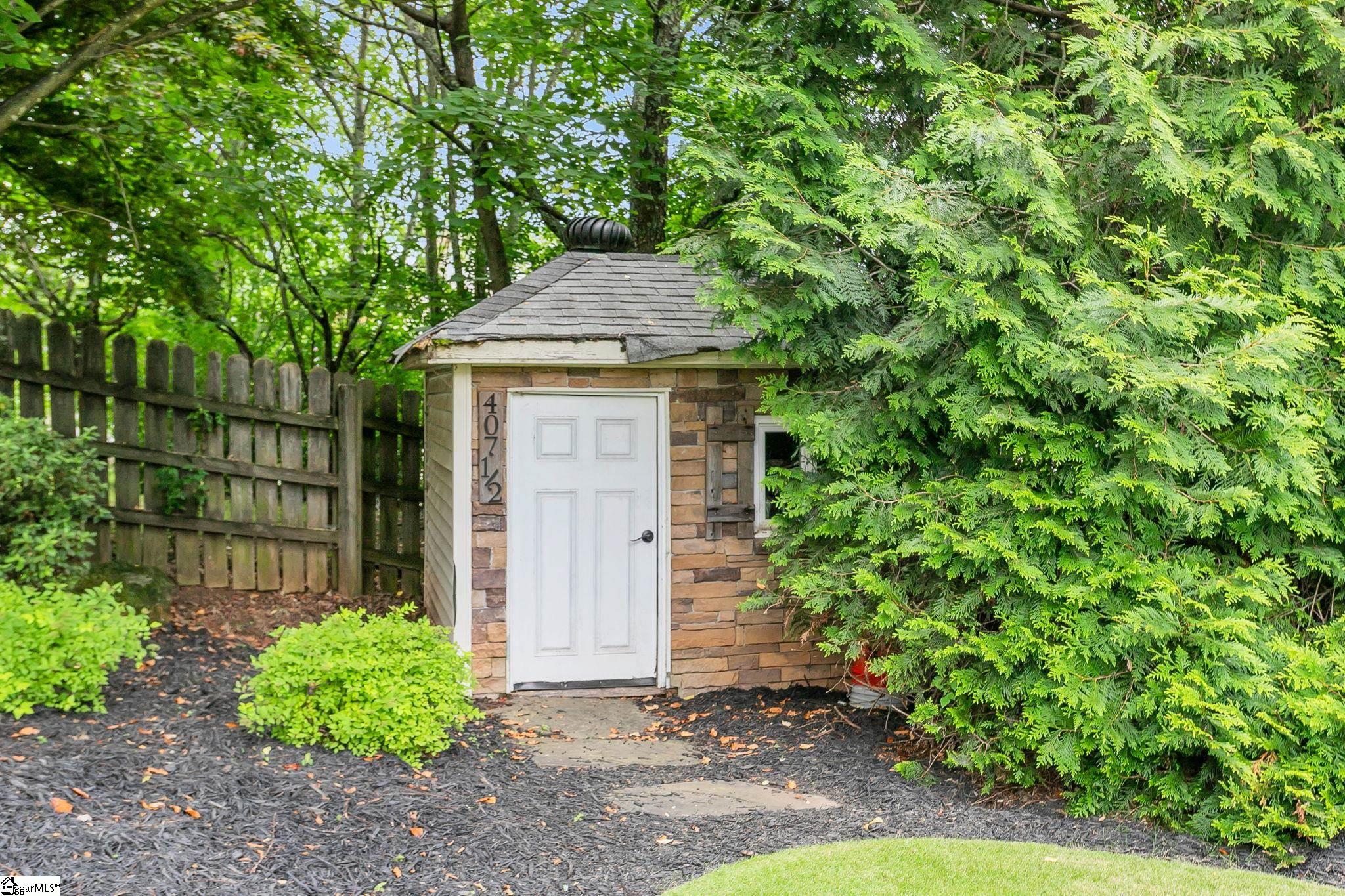 407 Two Gait Lane Simpsonville, SC 29680
