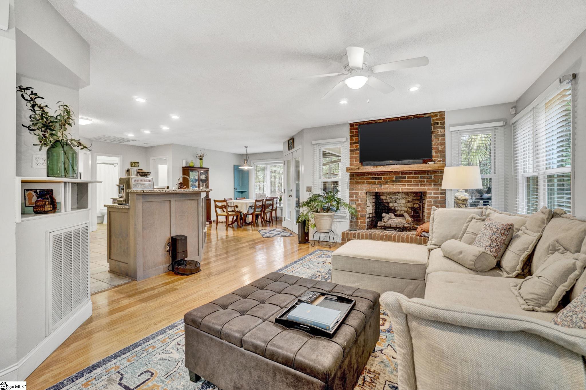 3239 Hurricane Church Road Clinton, SC 29325