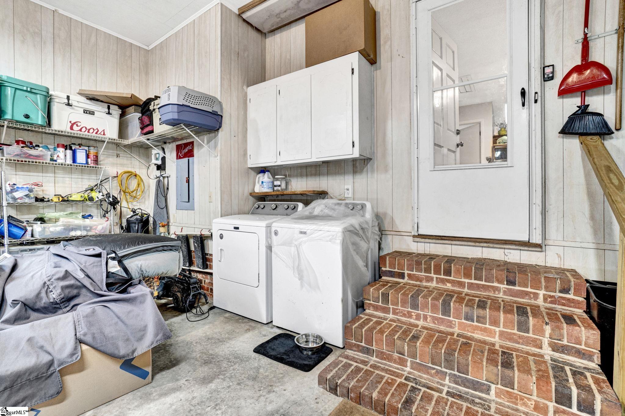 3239 Hurricane Church Road Clinton, SC 29325