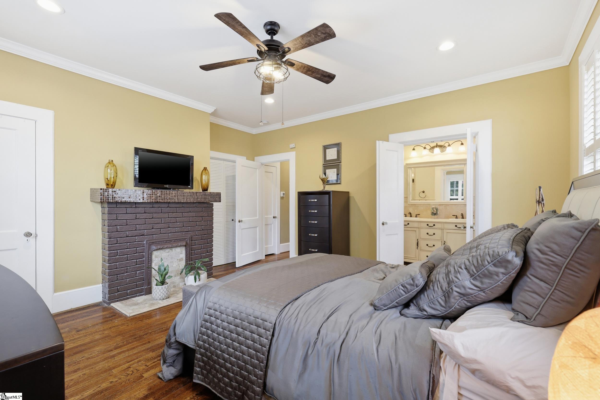 203 W Earle Street Greenville, SC 29609