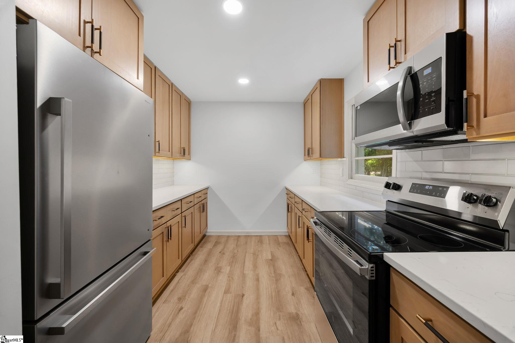 13 Bedford Lane Taylors, SC 29687