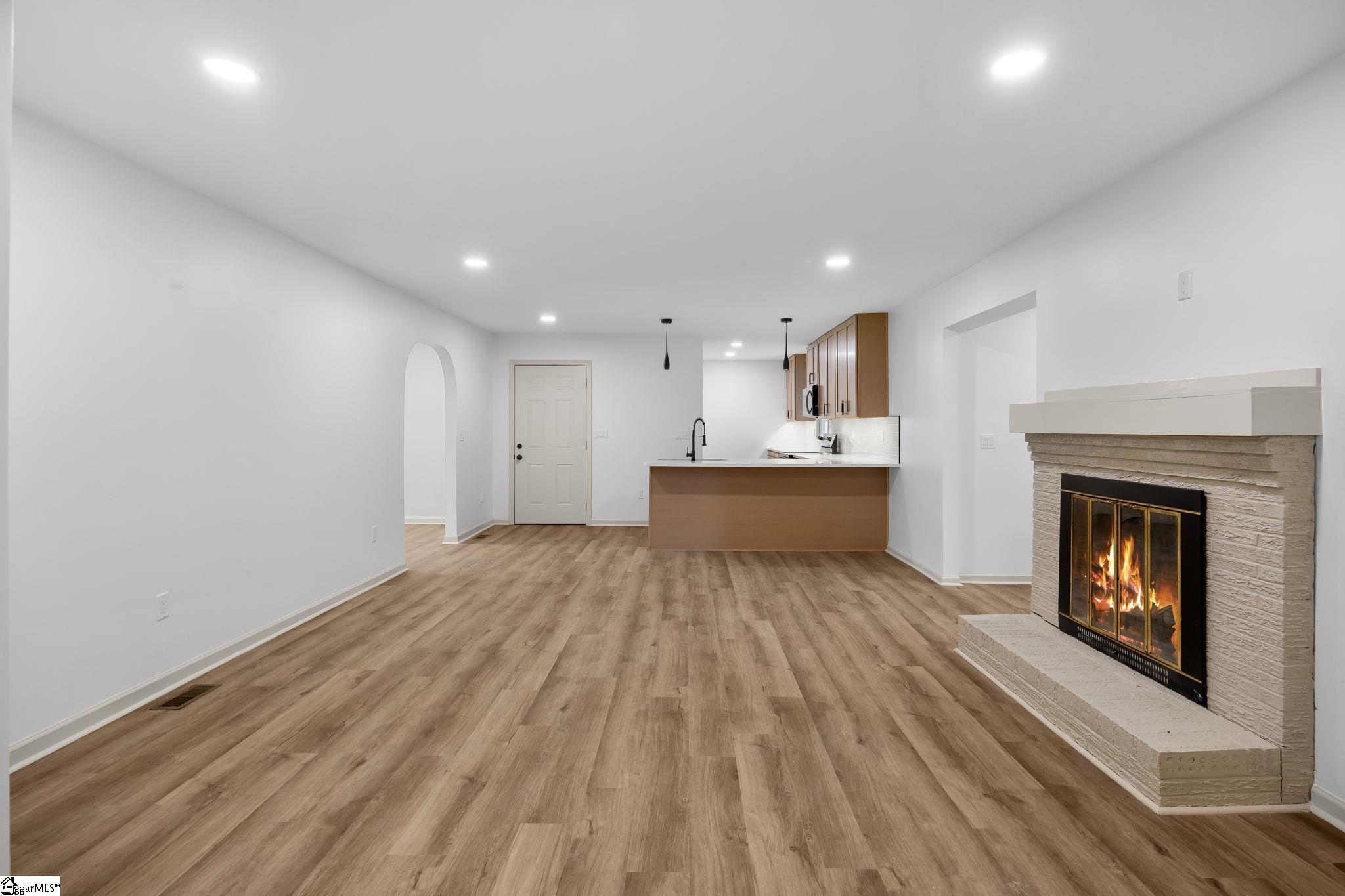 13 Bedford Lane Taylors, SC 29687