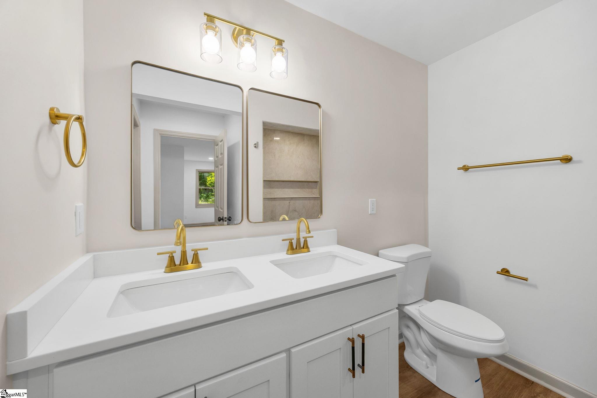 13 Bedford Lane Taylors, SC 29687