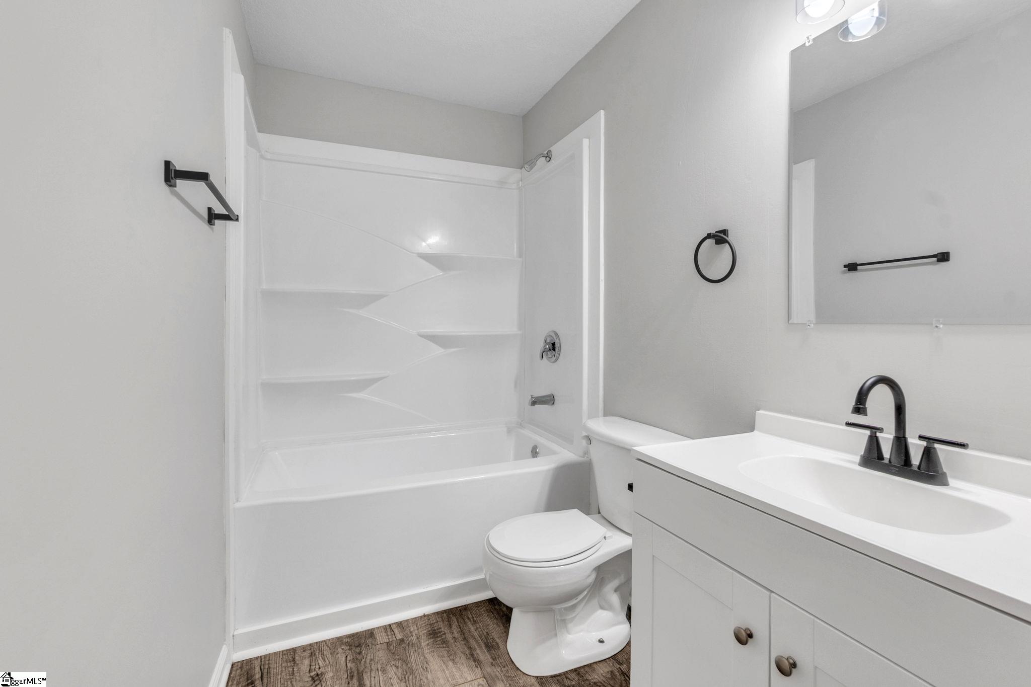 18 Backwater Way Greenville, SC 29611
