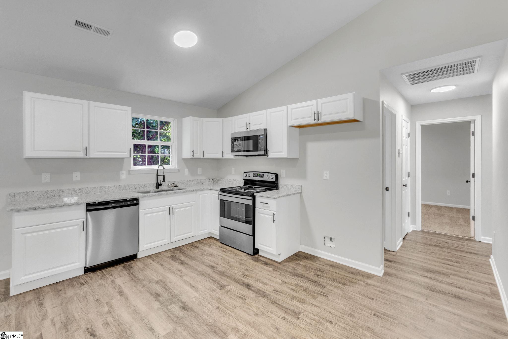 18 Backwater Way Greenville, SC 29611