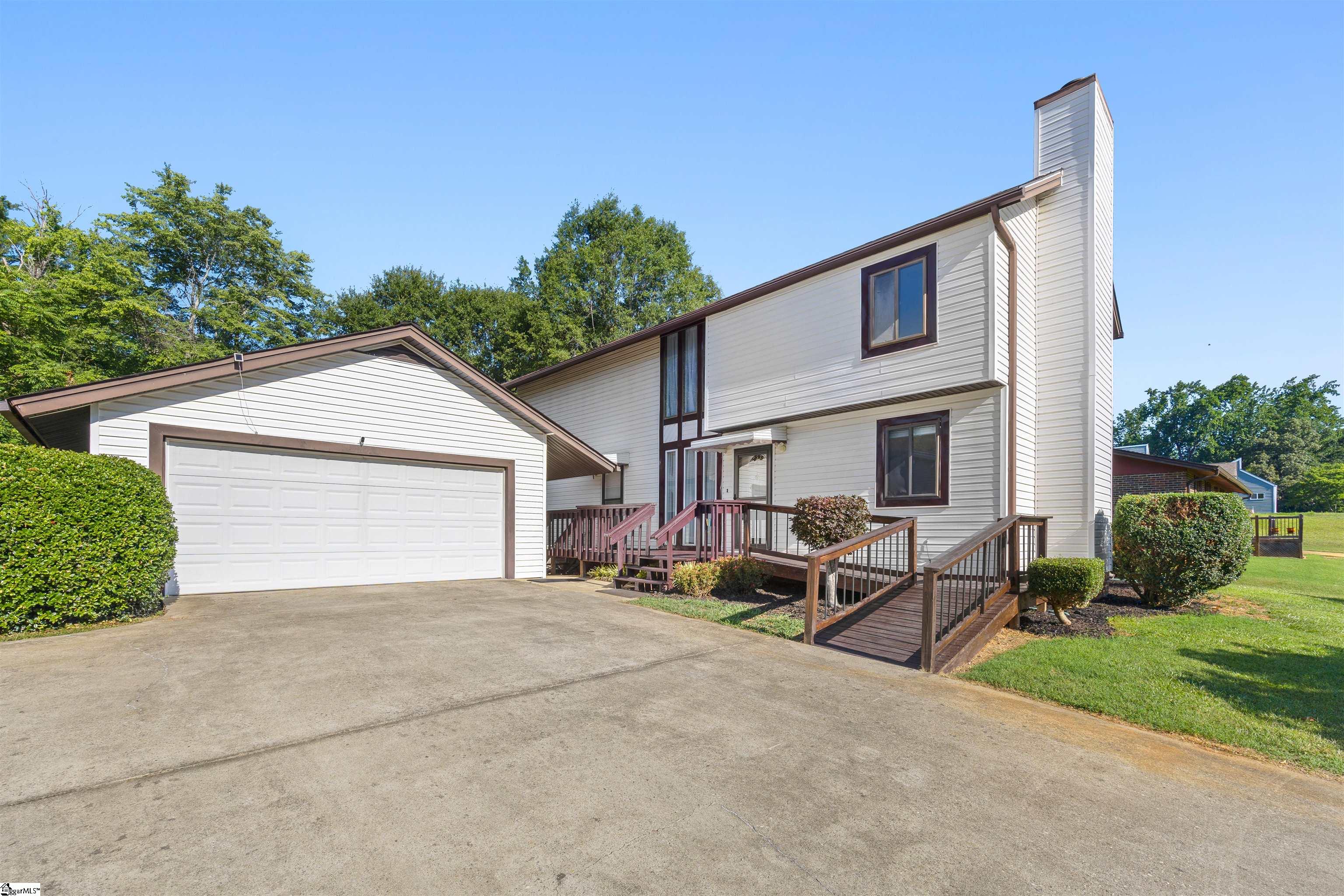 1105 Charter Oak Drive Taylors, SC 29687-4404