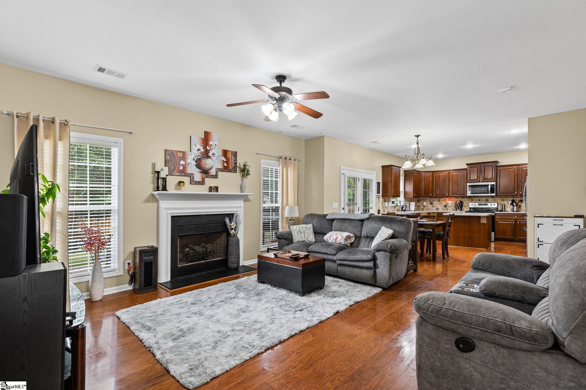 184 Heritage Point Drive Simpsonville, SC 29681