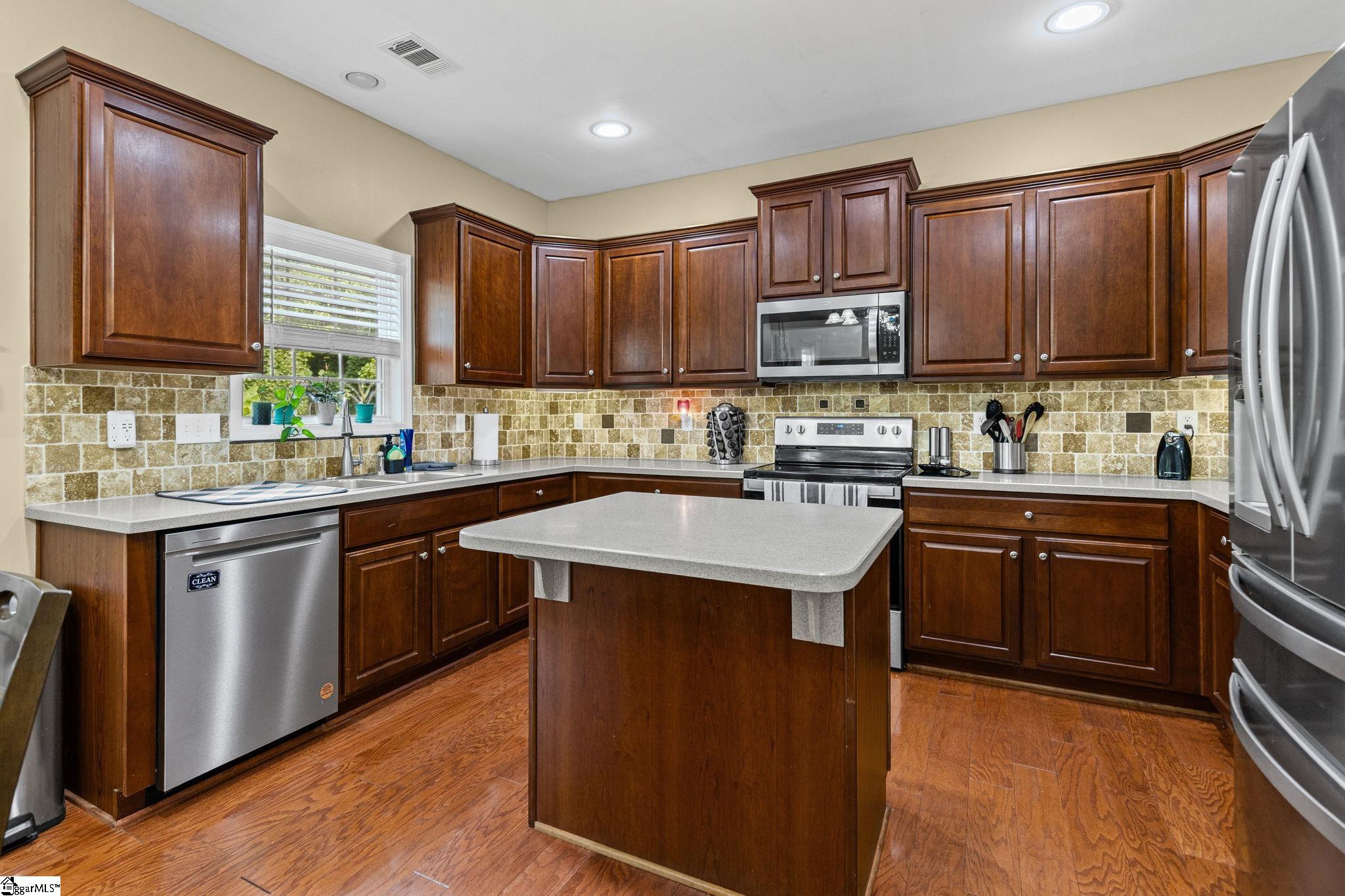184 Heritage Point Drive Simpsonville, SC 29681