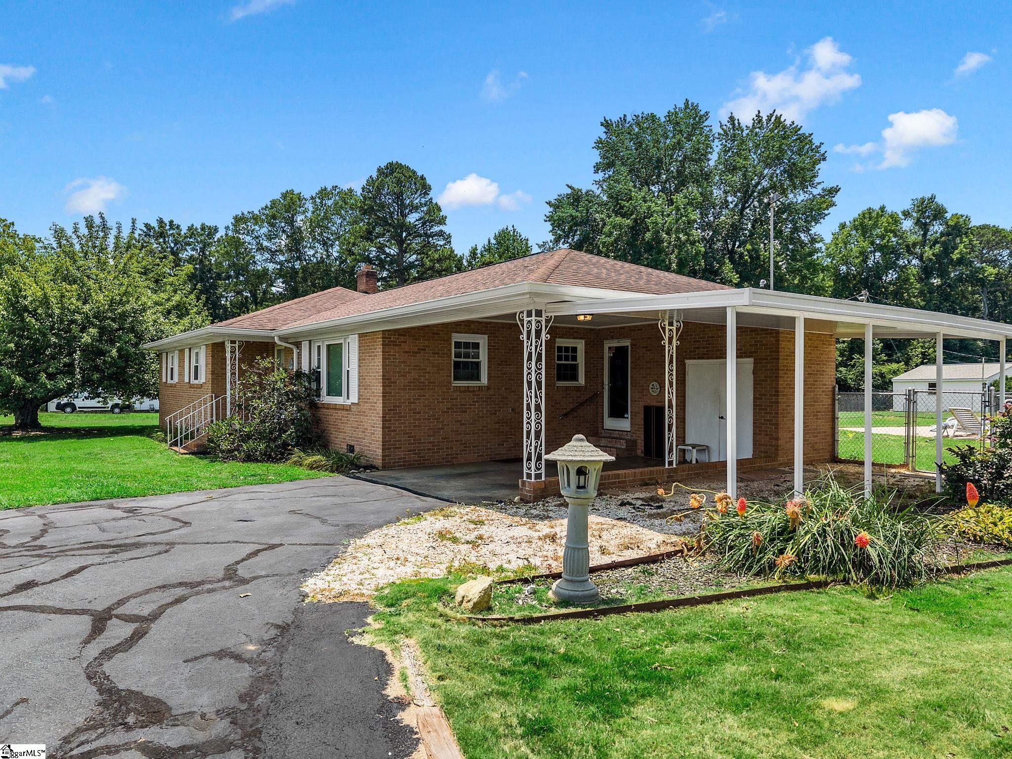 112 Oakwood Drive Lyman, SC 29365