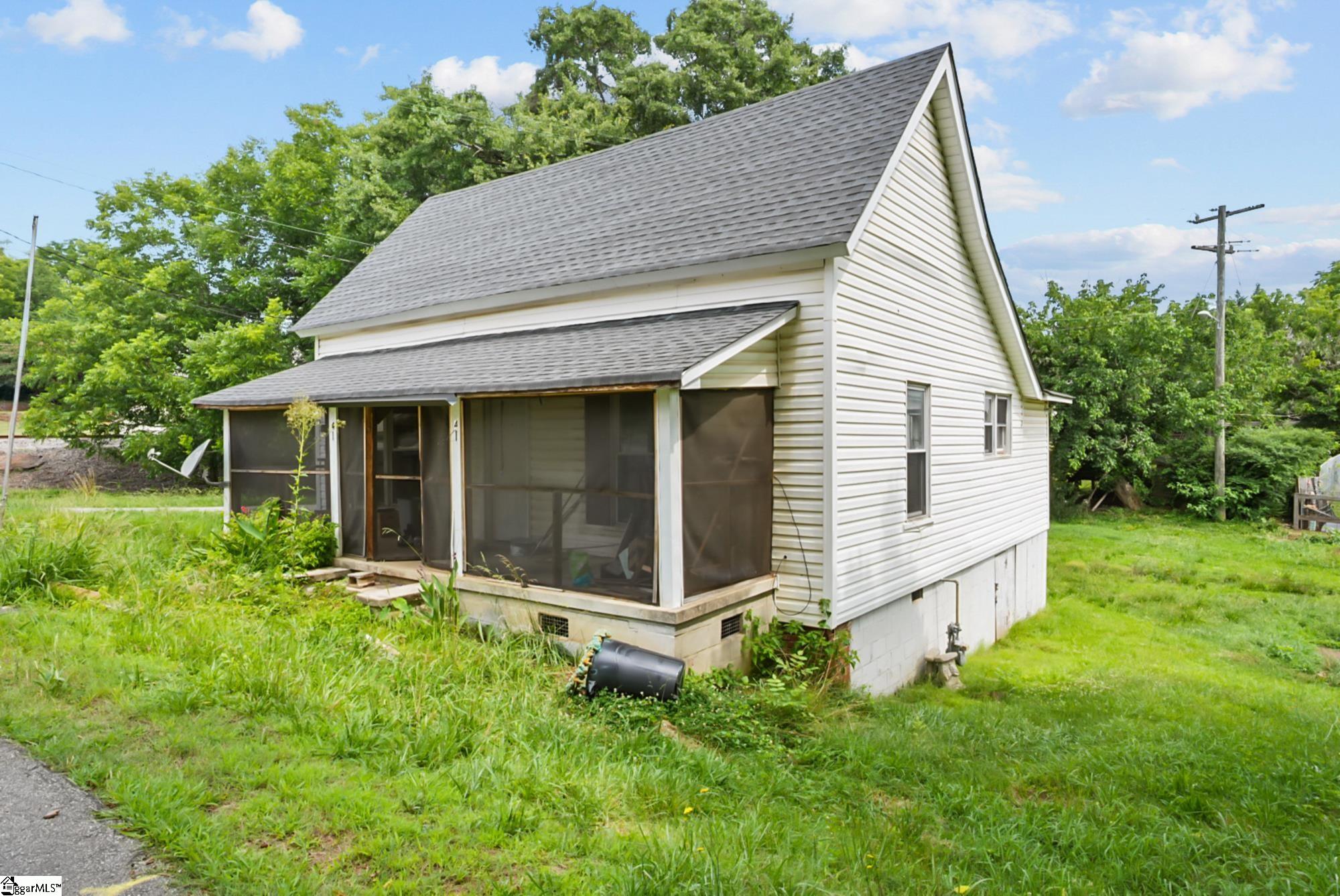4 Adger Street Pelzer, SC 29669