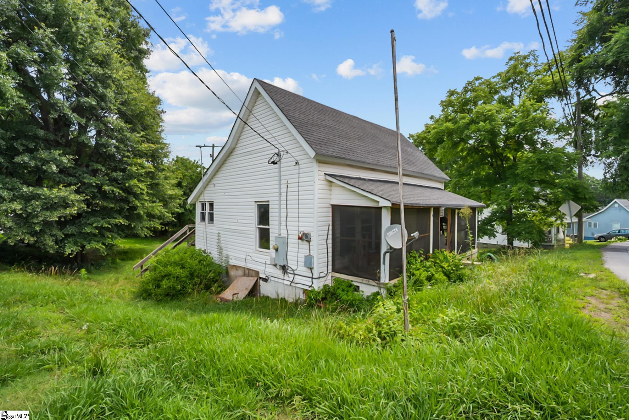 4 Adger Street Pelzer, SC 29669