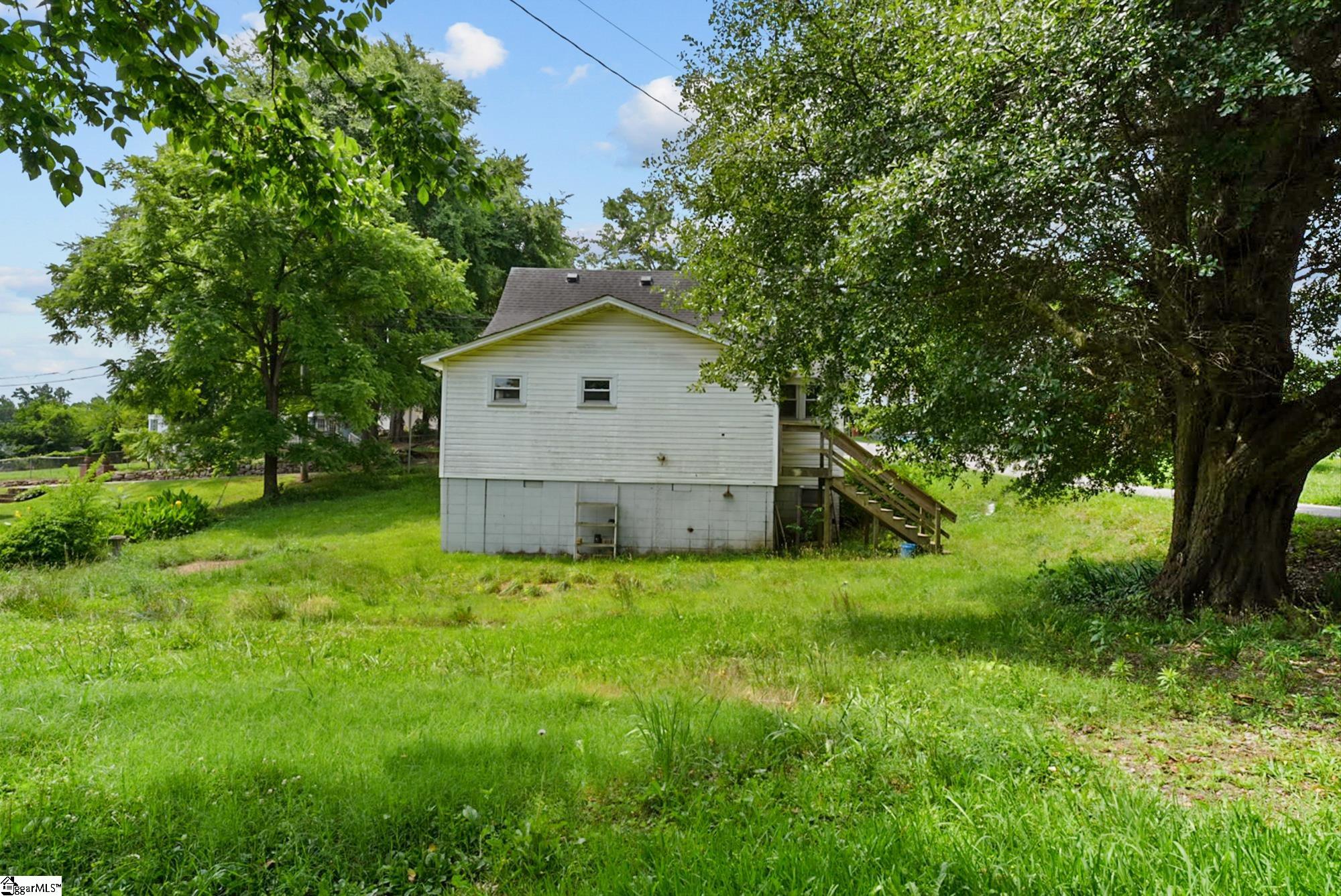 4 Adger Street Pelzer, SC 29669