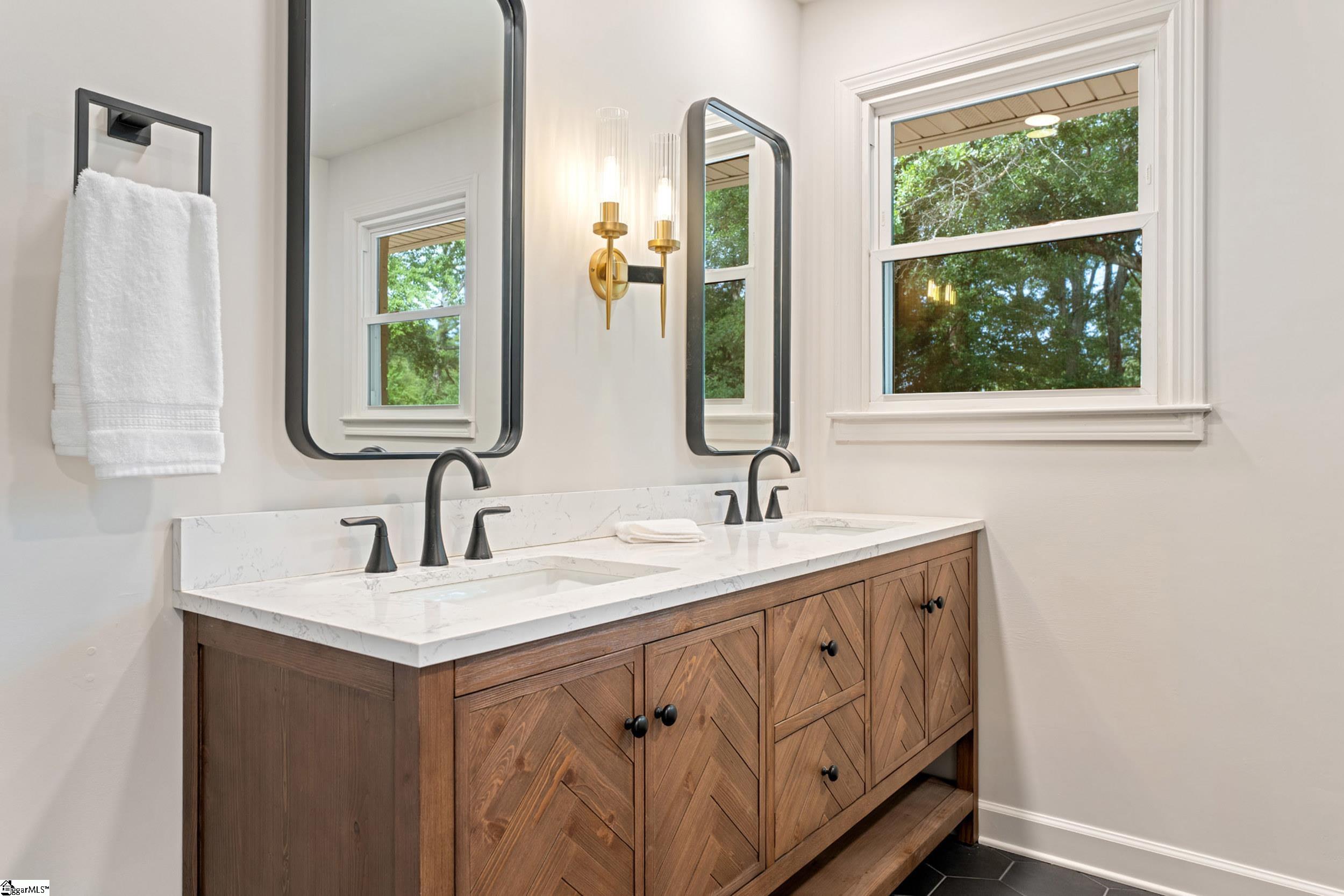 28 Kendal Green Drive Greenville, SC 29607