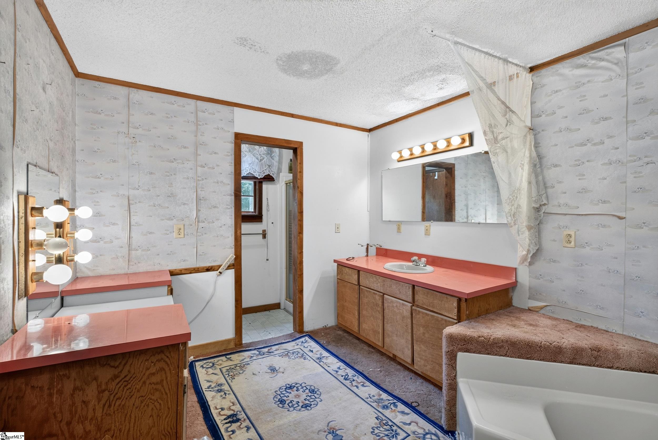 121 Hadden Heights Road Spartanburg, SC 29301
