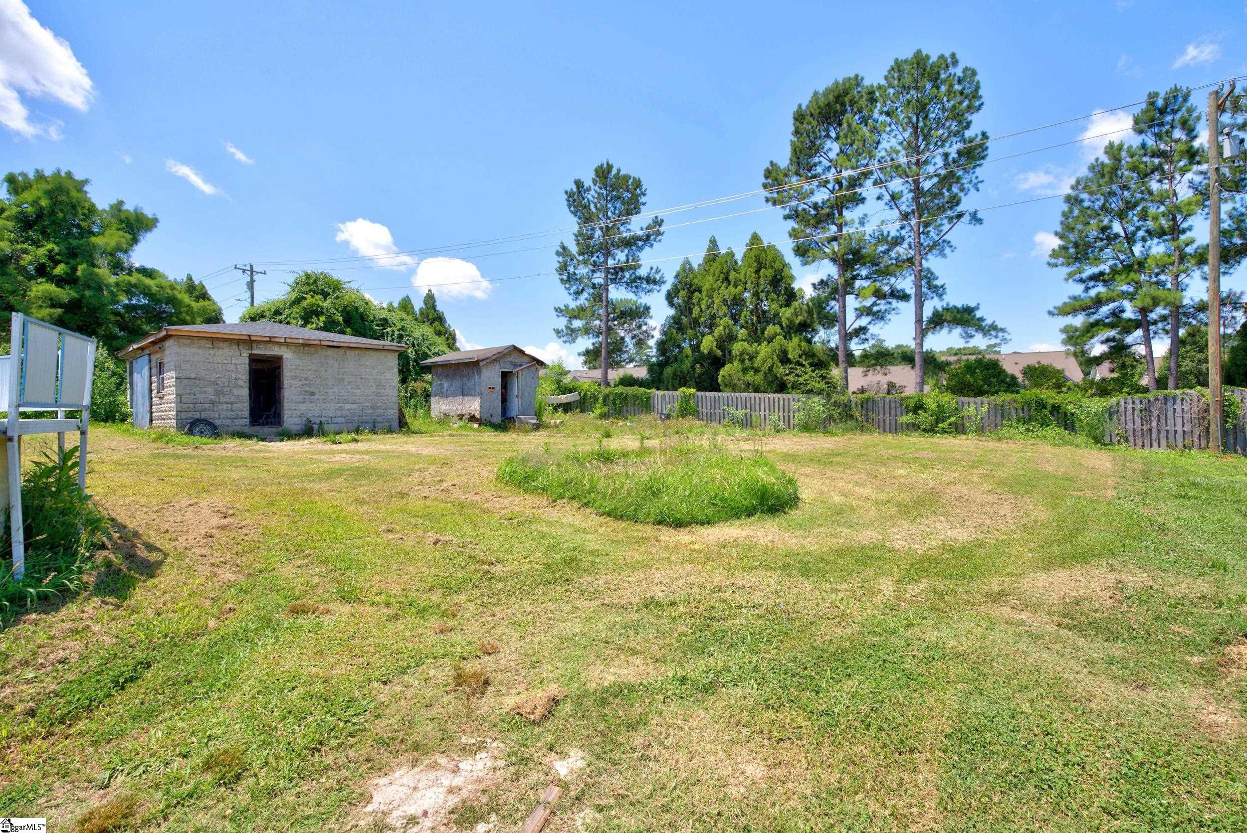 121 Hadden Heights Road Spartanburg, SC 29301
