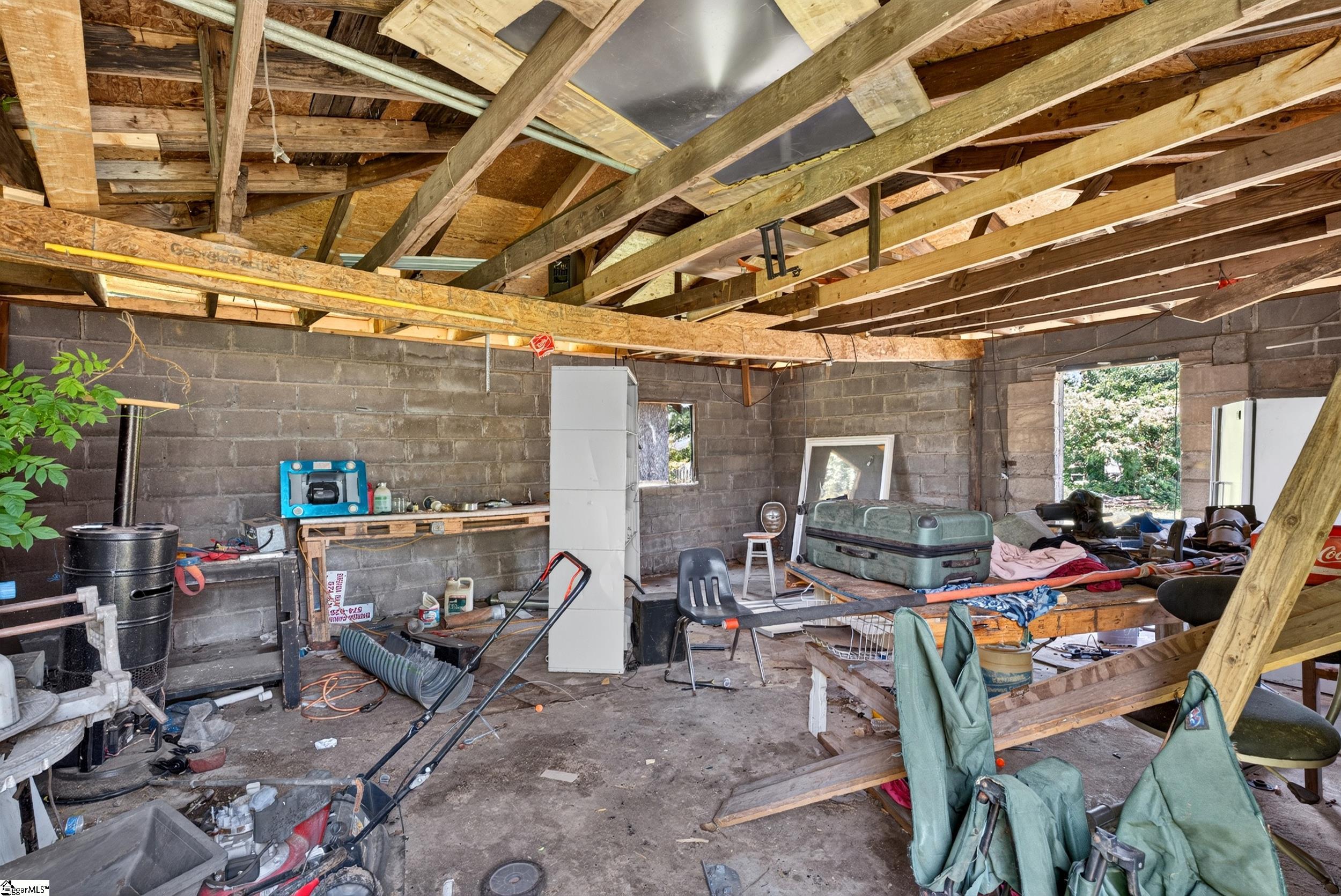 121 Hadden Heights Road Spartanburg, SC 29301