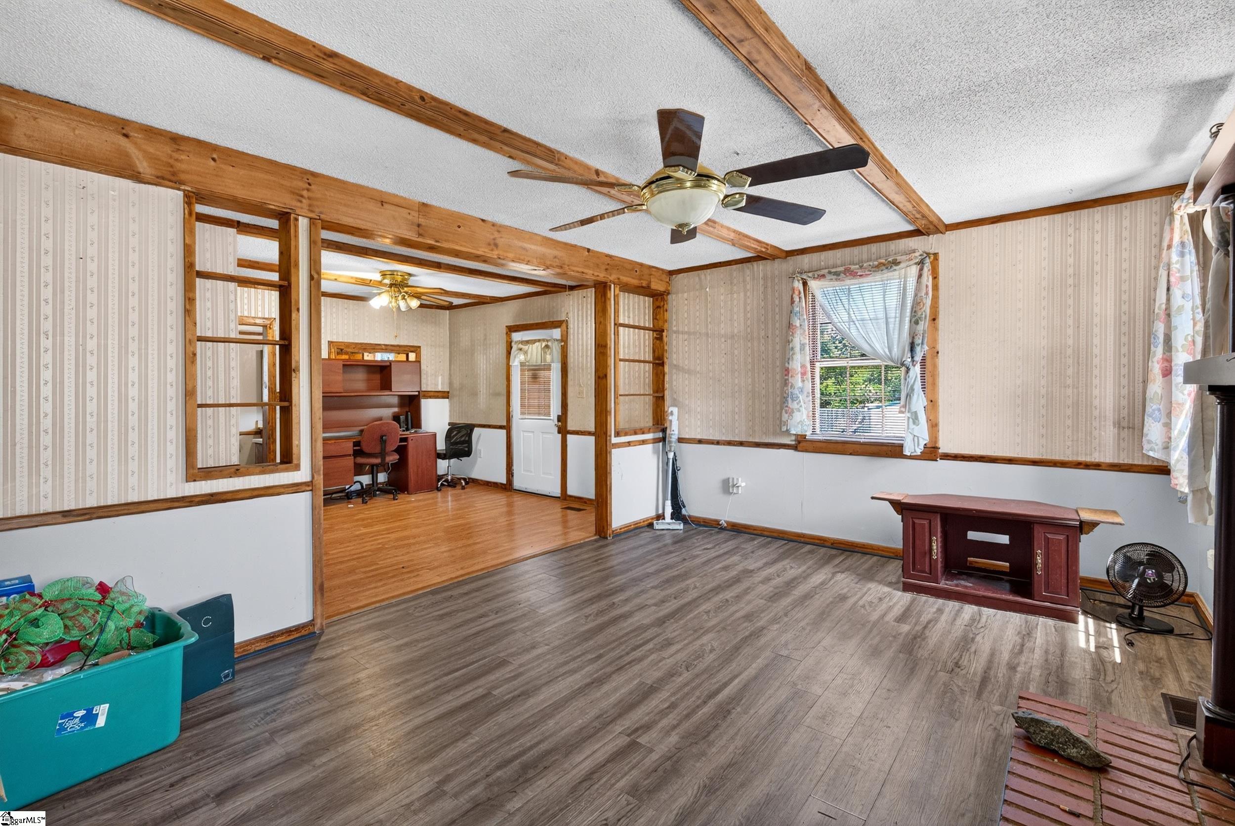 121 Hadden Heights Road Spartanburg, SC 29301