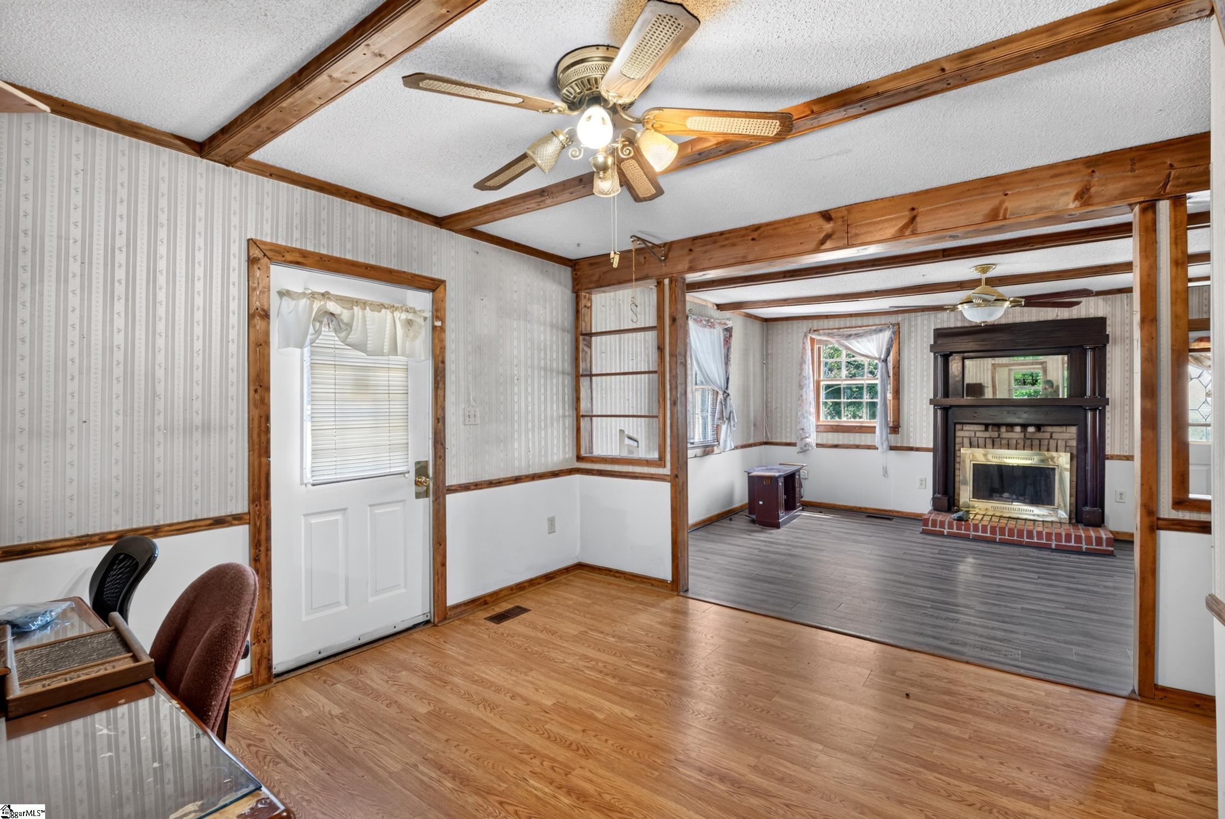 121 Hadden Heights Road Spartanburg, SC 29301