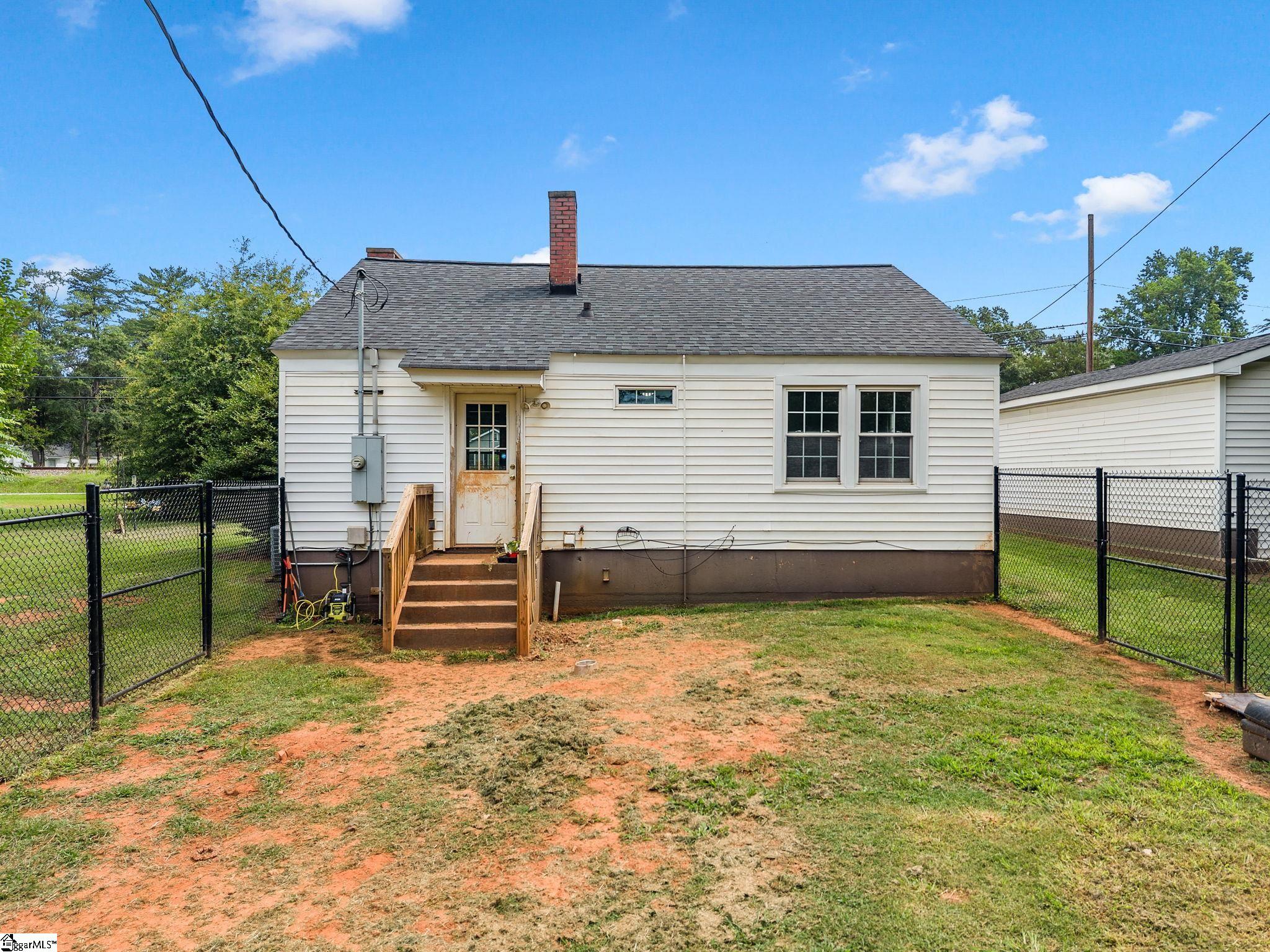 722 Syphrit Road Wellford, SC 28385