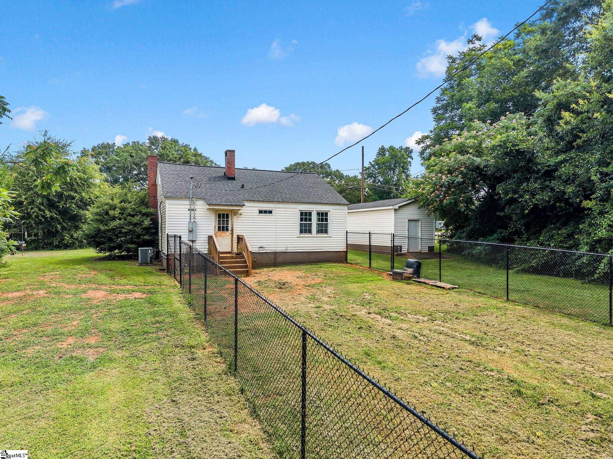 722 Syphrit Road Wellford, SC 28385