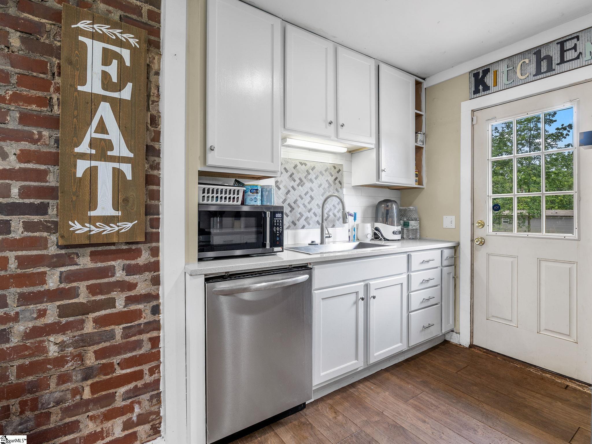 722 Syphrit Road Wellford, SC 28385