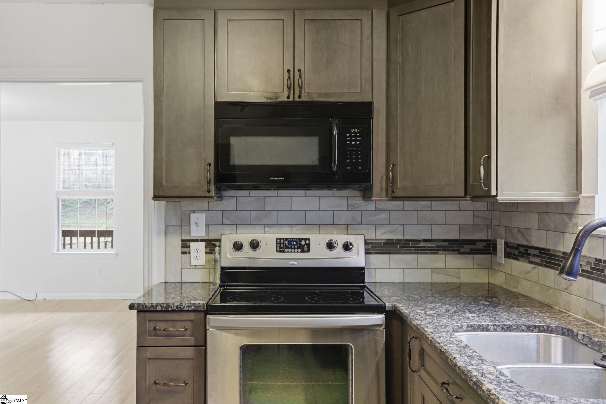 1301 Winding Way Taylors, SC 29687-4449