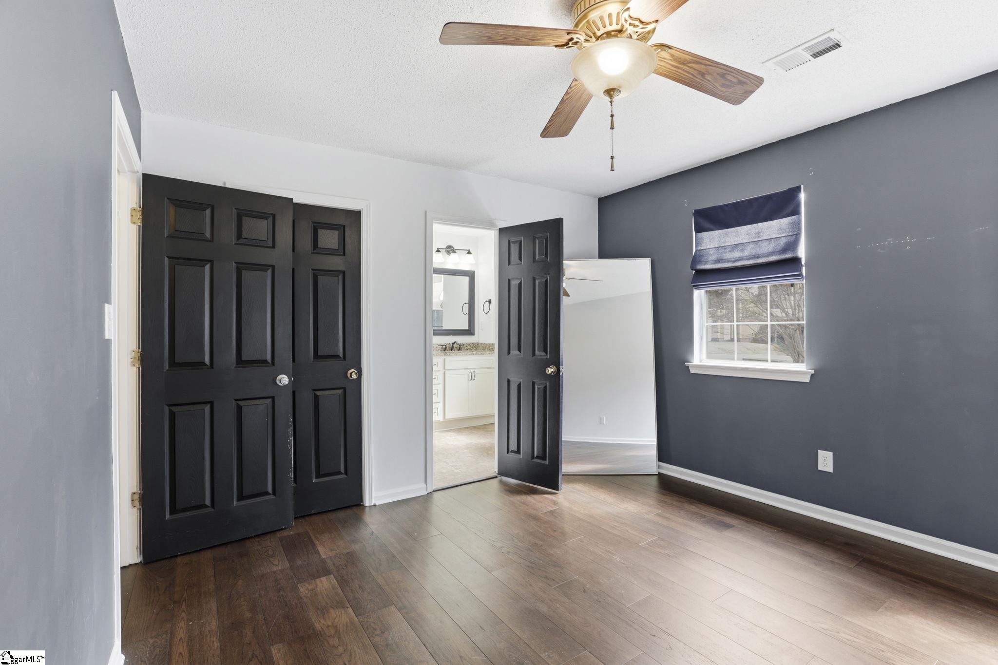 1301 Winding Way Taylors, SC 29687-4449