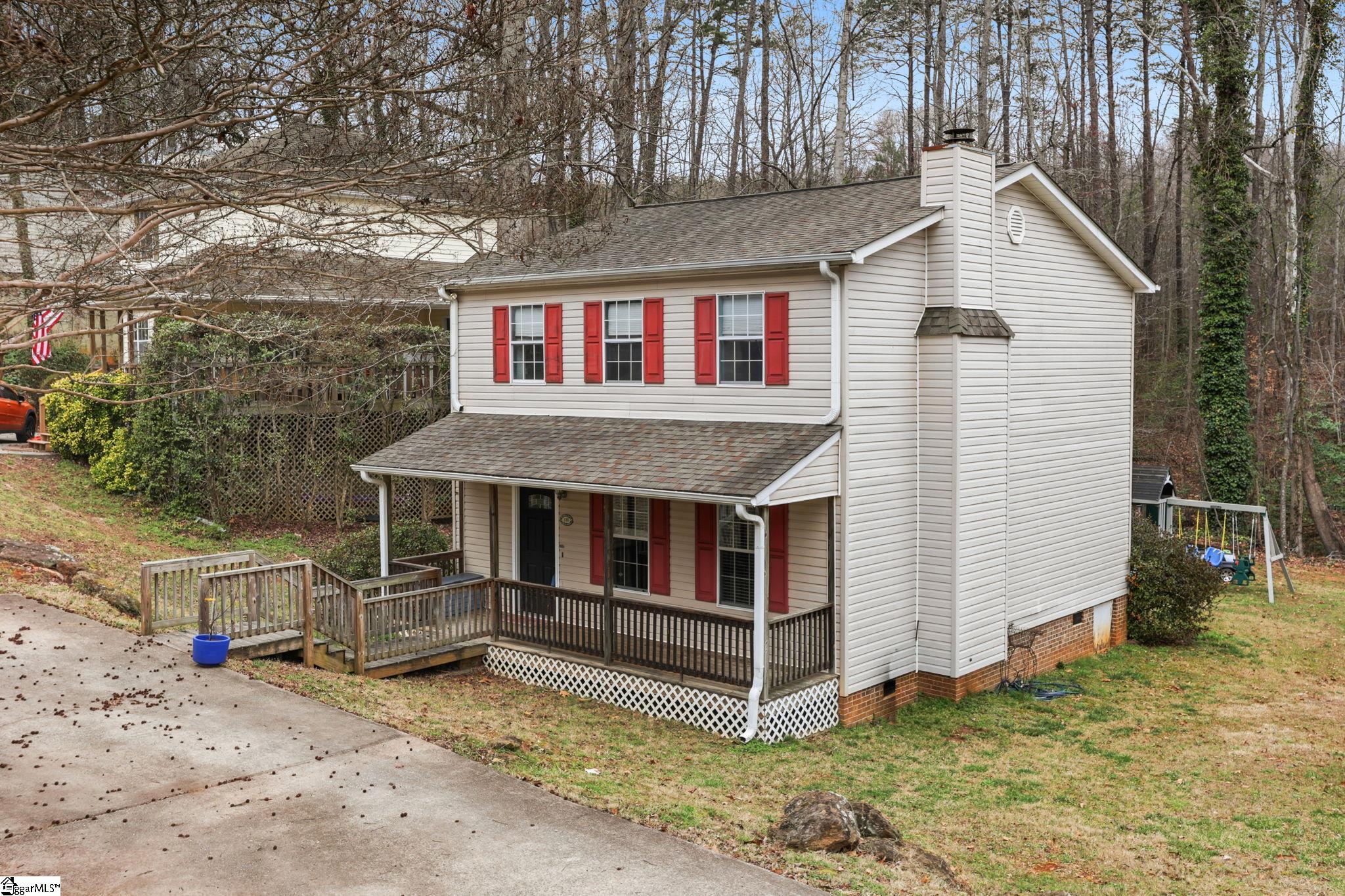 1301 Winding Way Taylors, SC 29687-4449