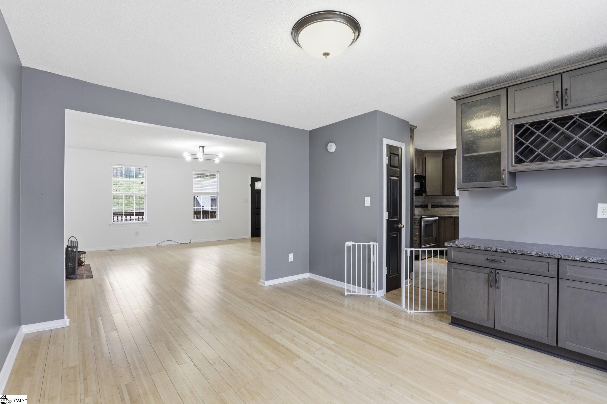 1301 Winding Way Taylors, SC 29687-4449