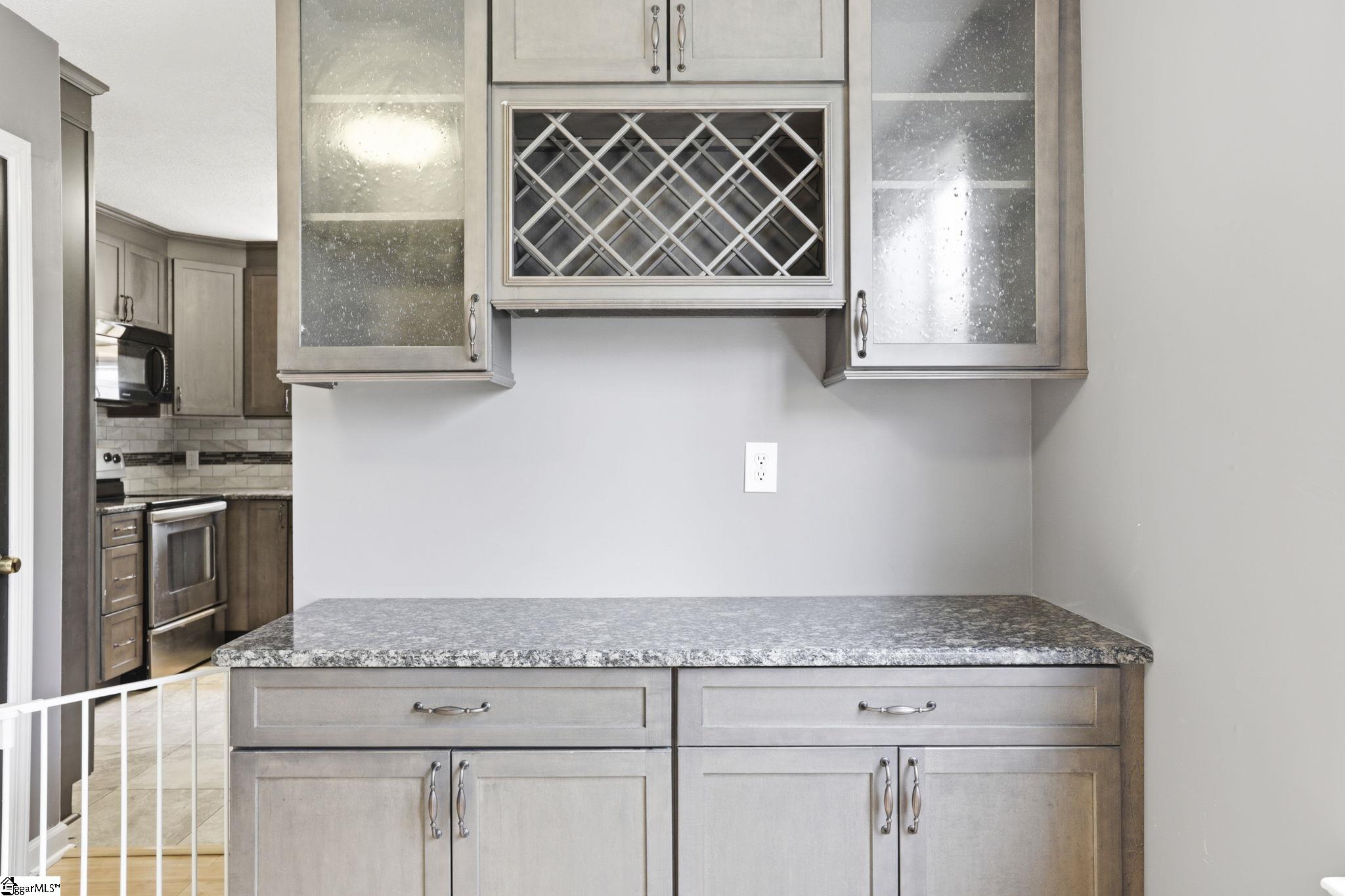 1301 Winding Way Taylors, SC 29687-4449