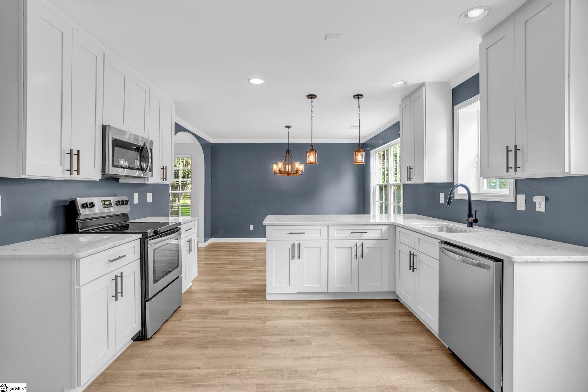 15 Crossview Drive Simpsonville, SC 29680