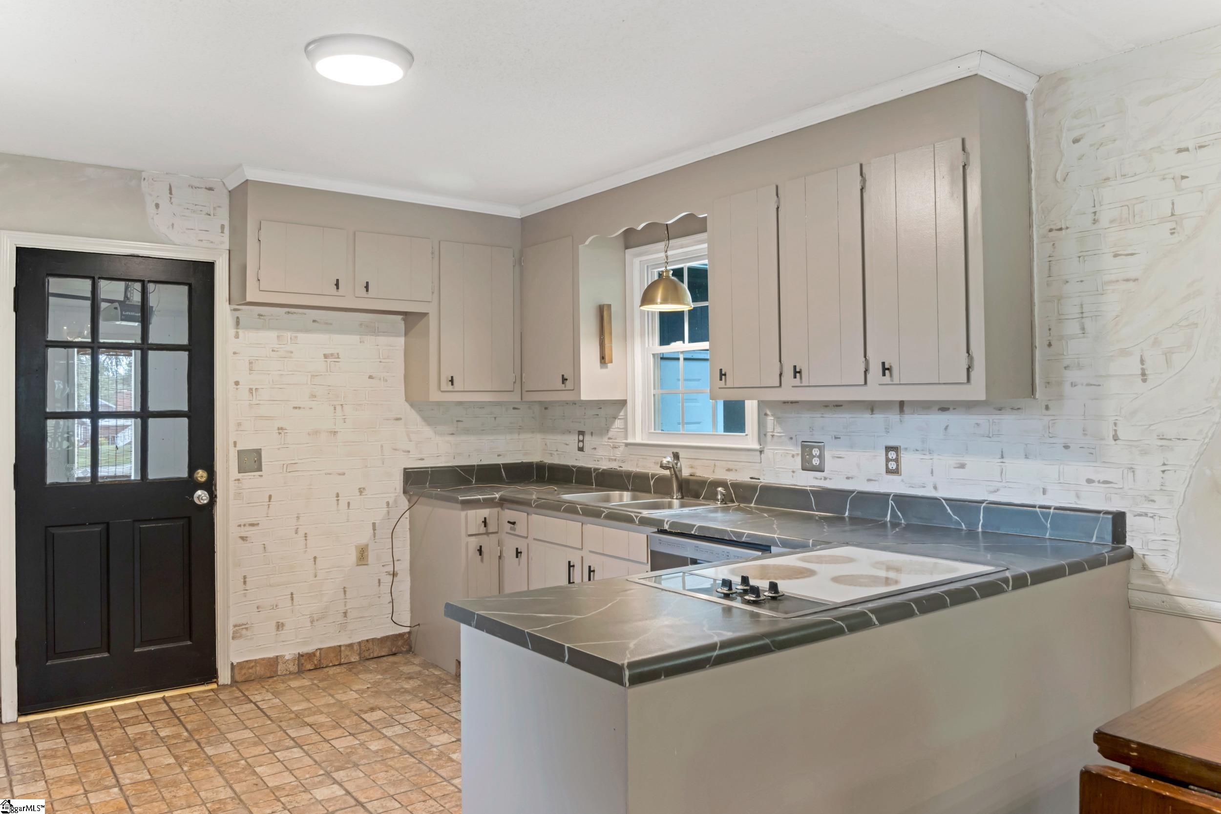 234 Country Glen Pelzer, SC 29796