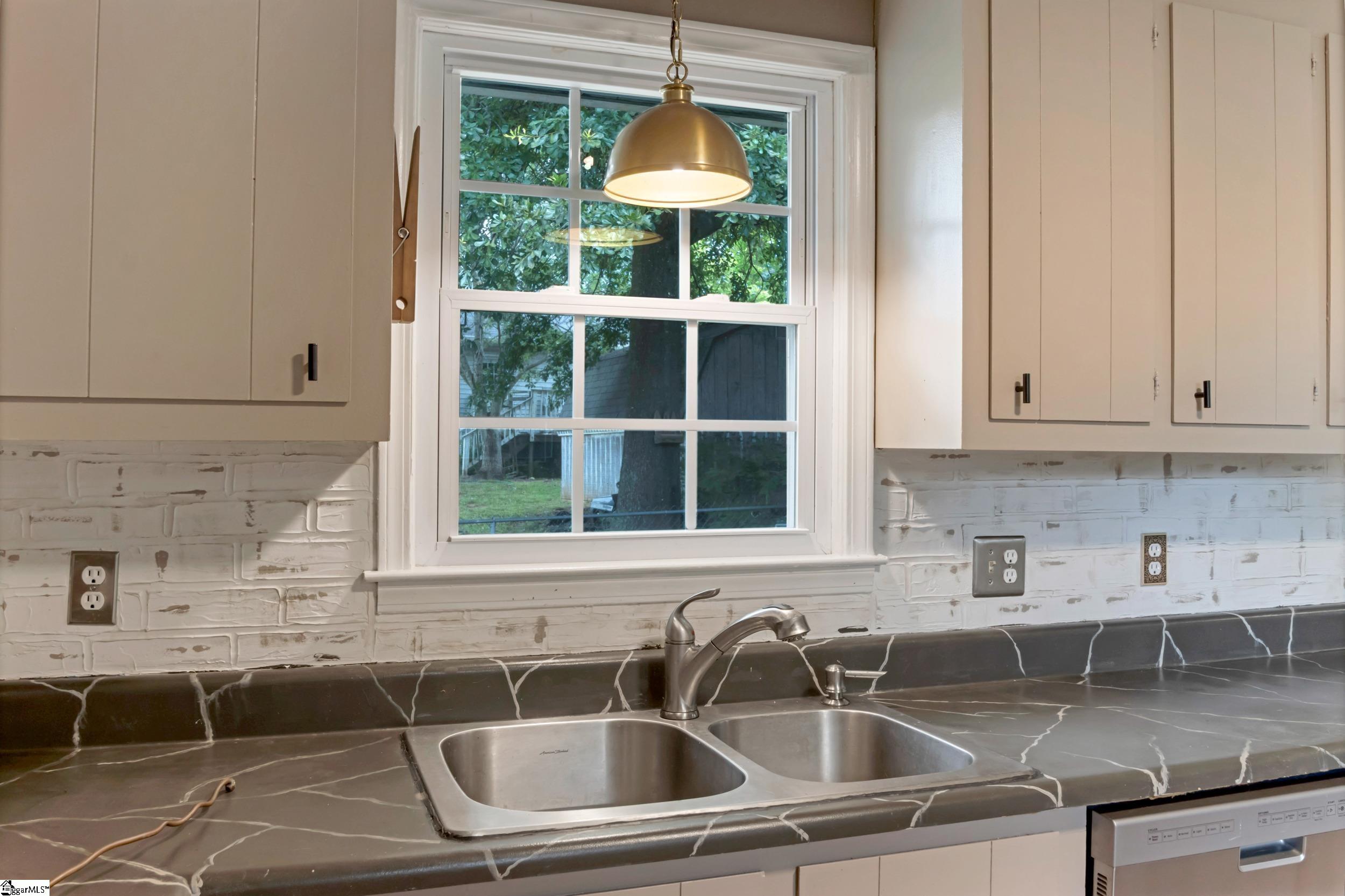 234 Country Glen Pelzer, SC 29796
