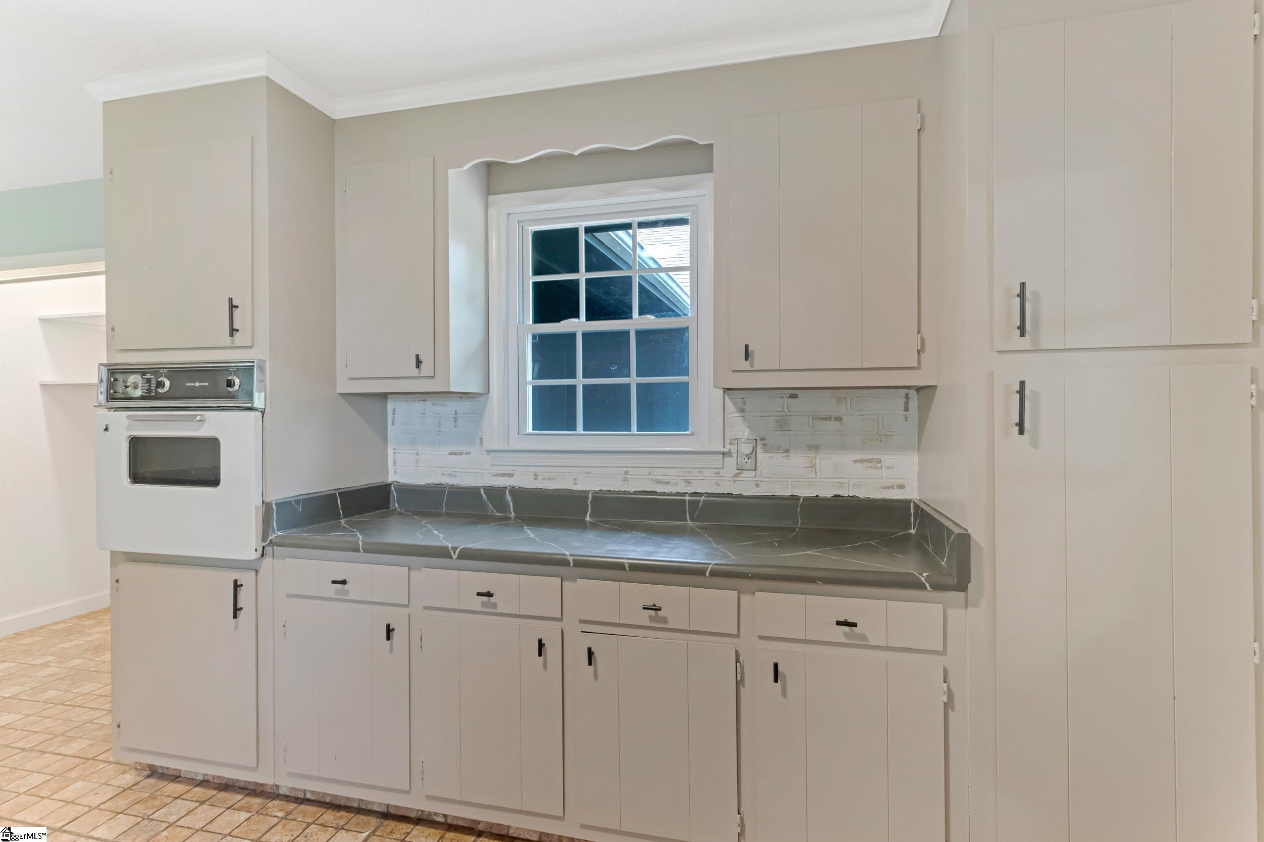 234 Country Glen Pelzer, SC 29796