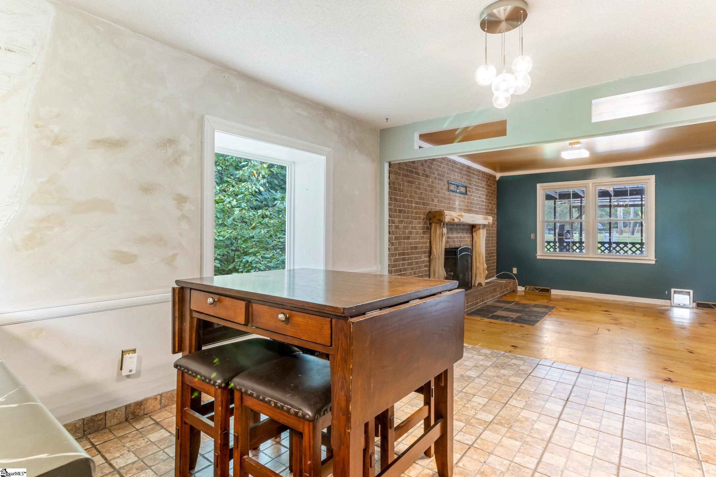 234 Country Glen Pelzer, SC 29796