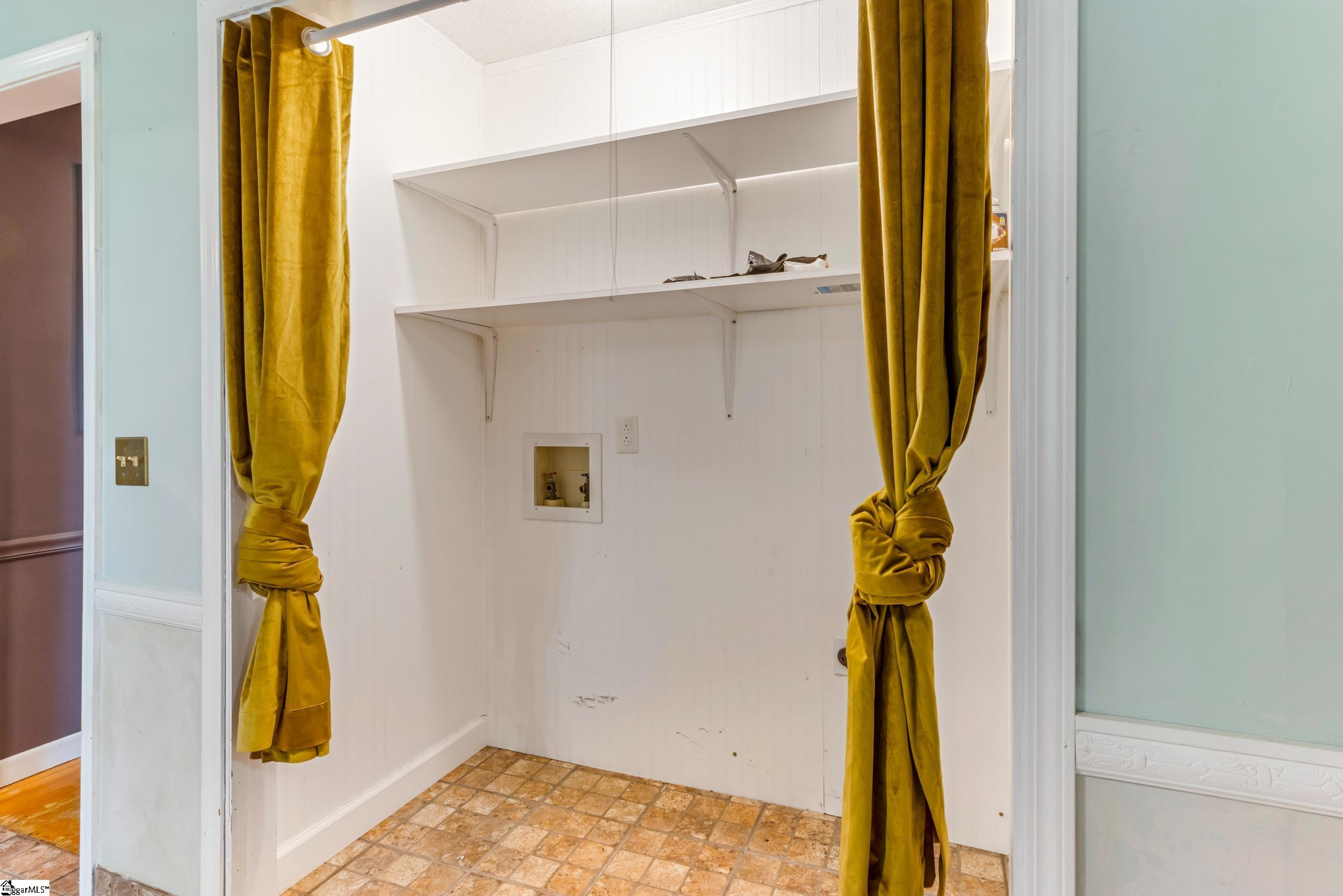 234 Country Glen Pelzer, SC 29796