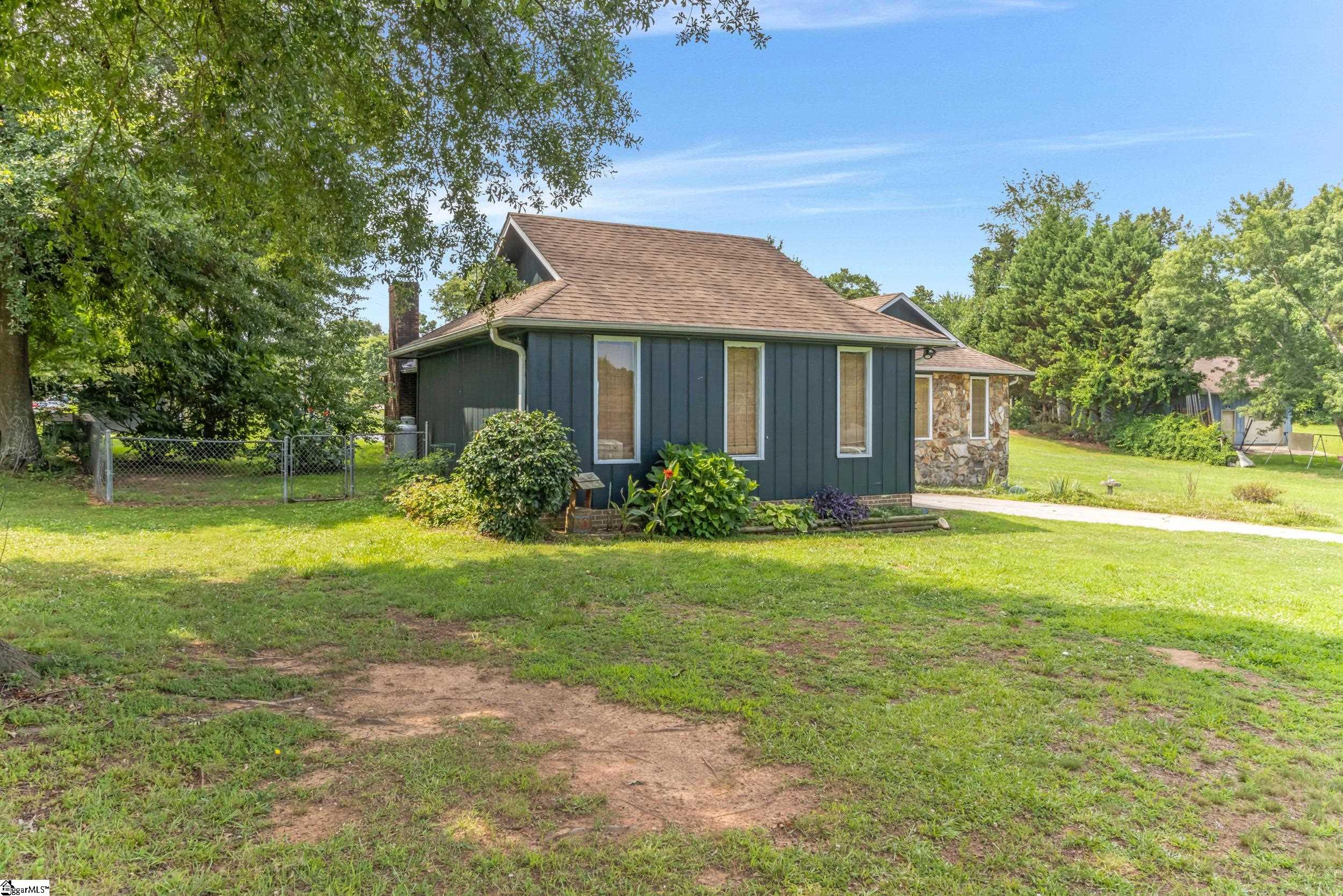 234 Country Glen Pelzer, SC 29796