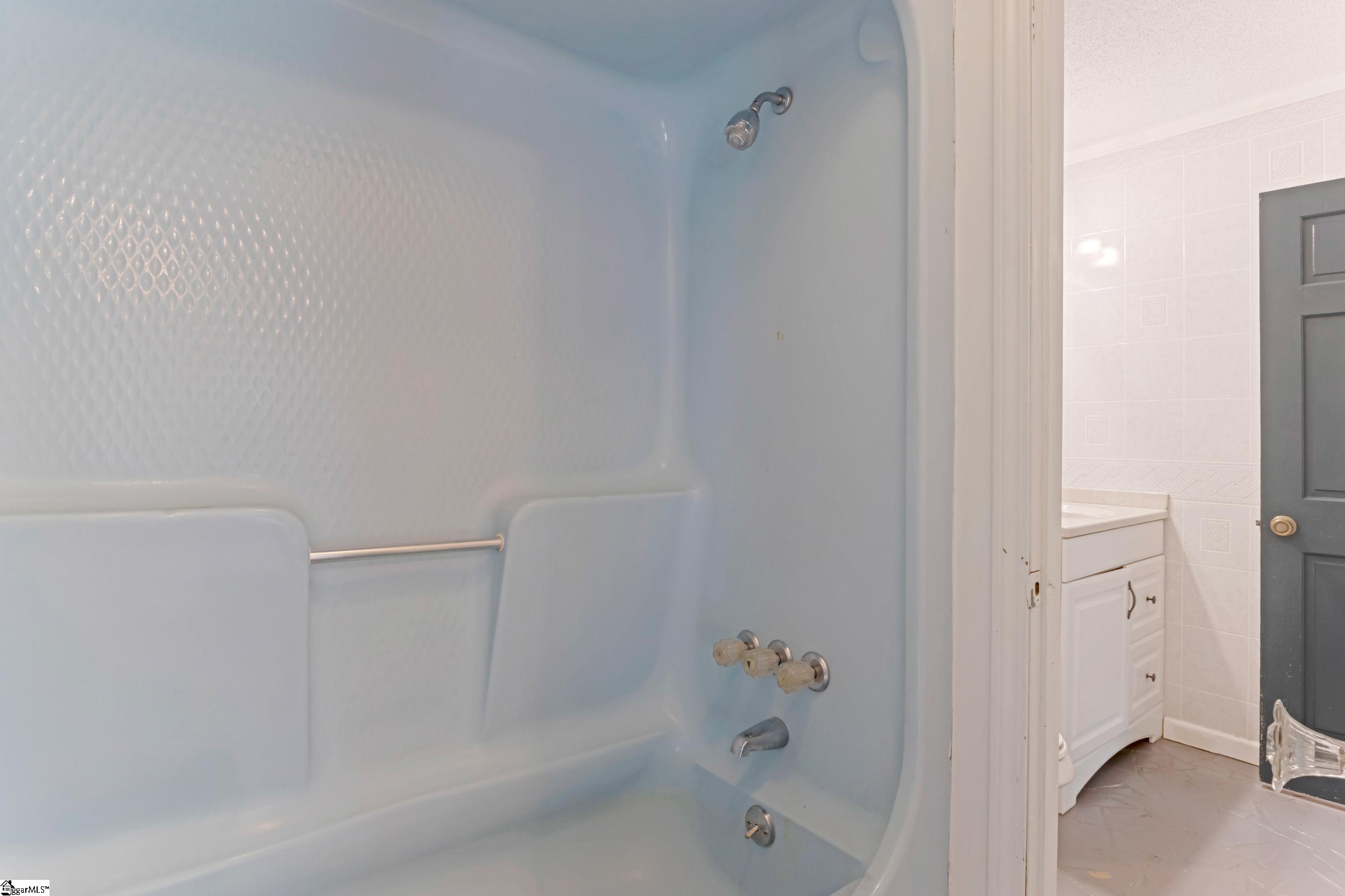 234 Country Glen Pelzer, SC 29796