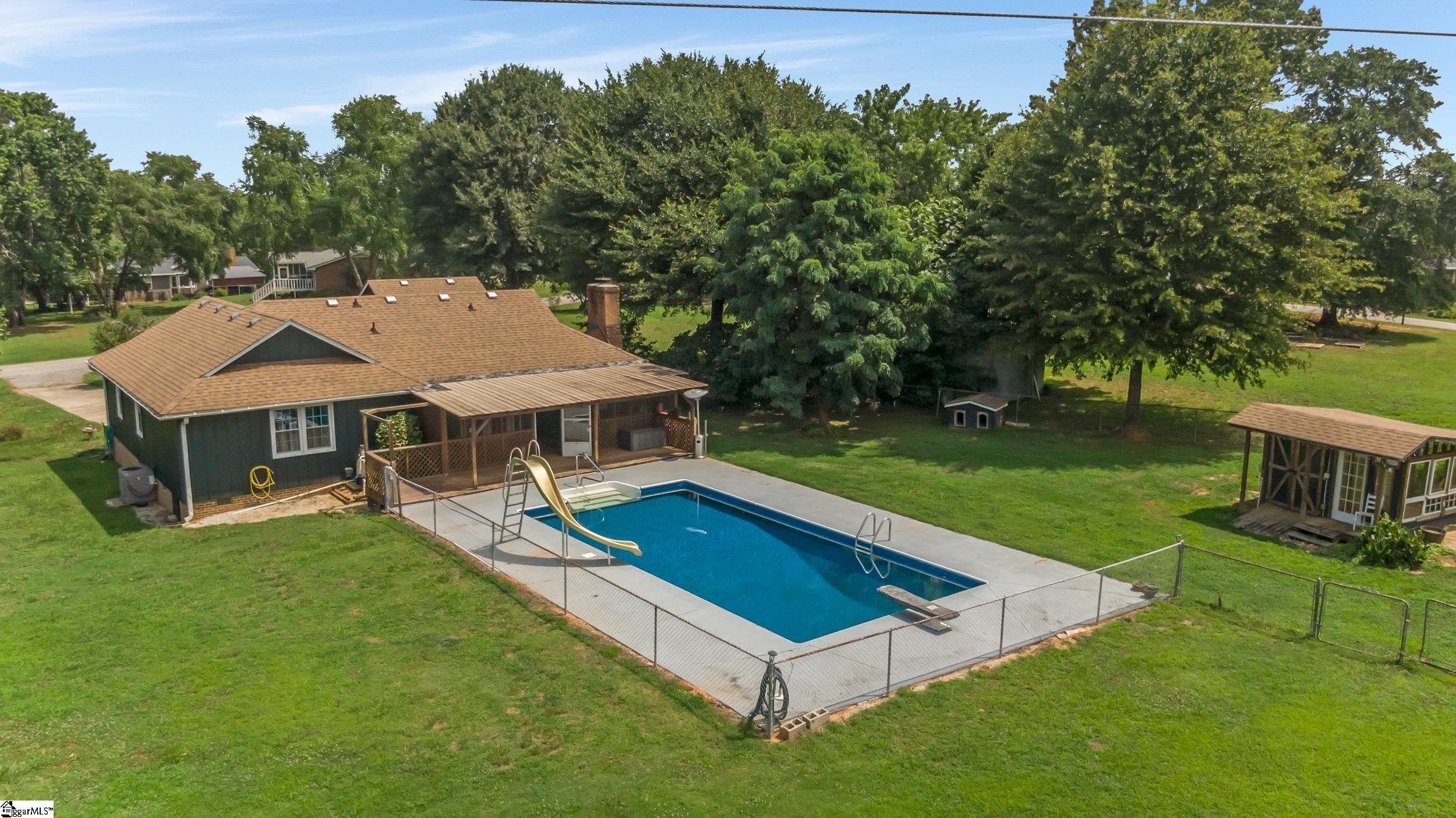 234 Country Glen Pelzer, SC 29796