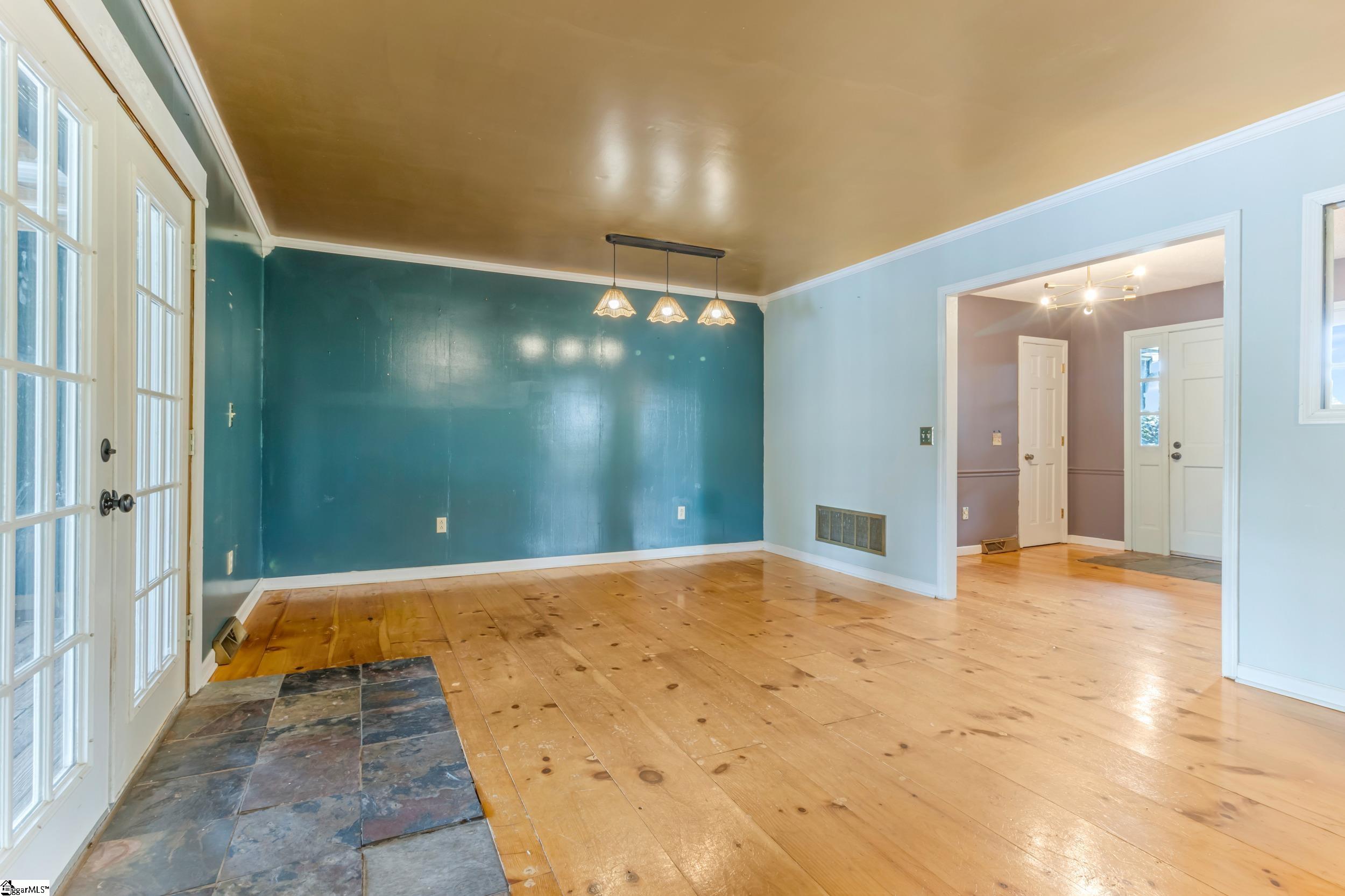 234 Country Glen Pelzer, SC 29796