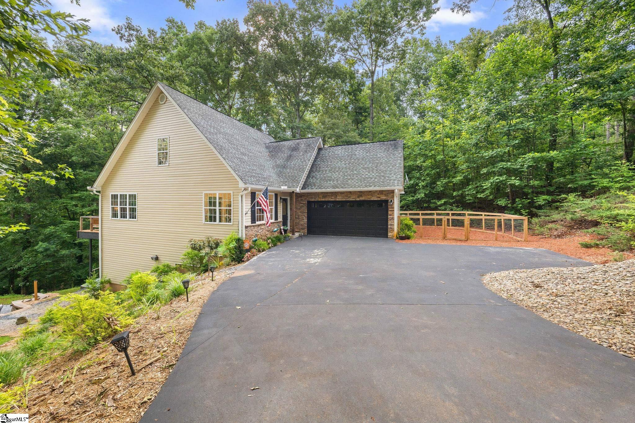104 Benjamin Drive Townville, SC 29689