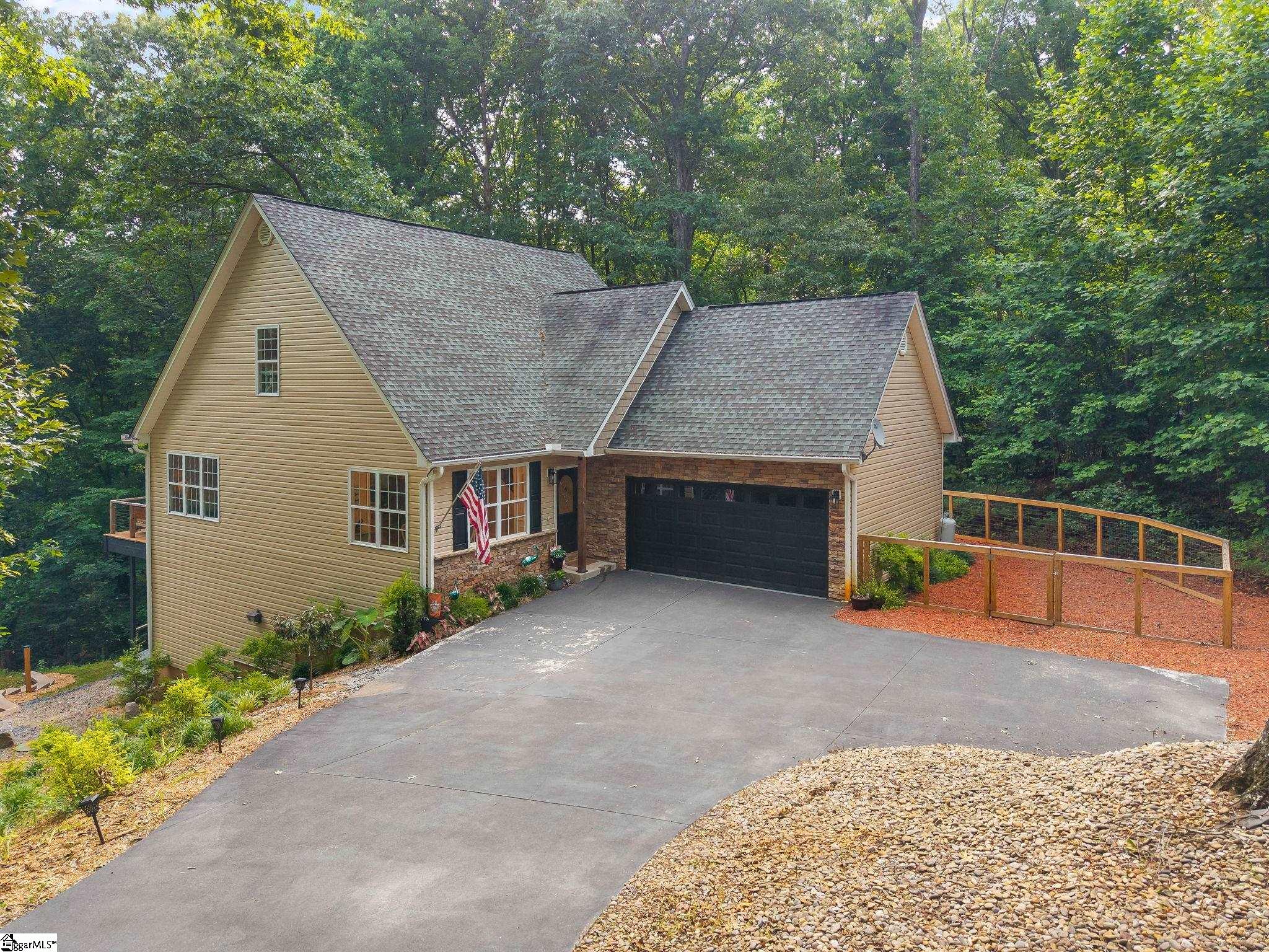 104 Benjamin Drive Townville, SC 29689